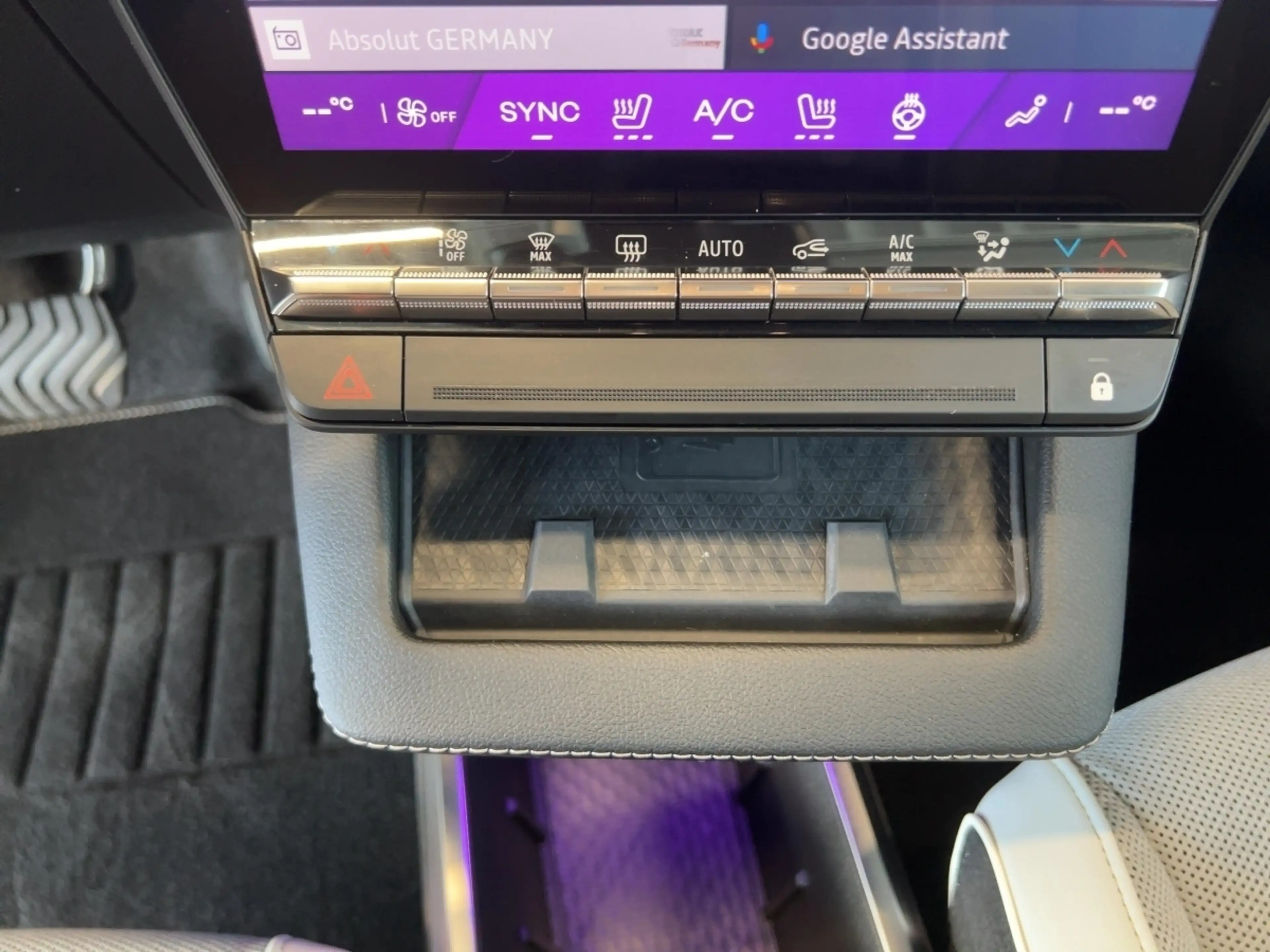 Renault Scenic 100% ele Iconic 220 Long Range PDC — photo 16