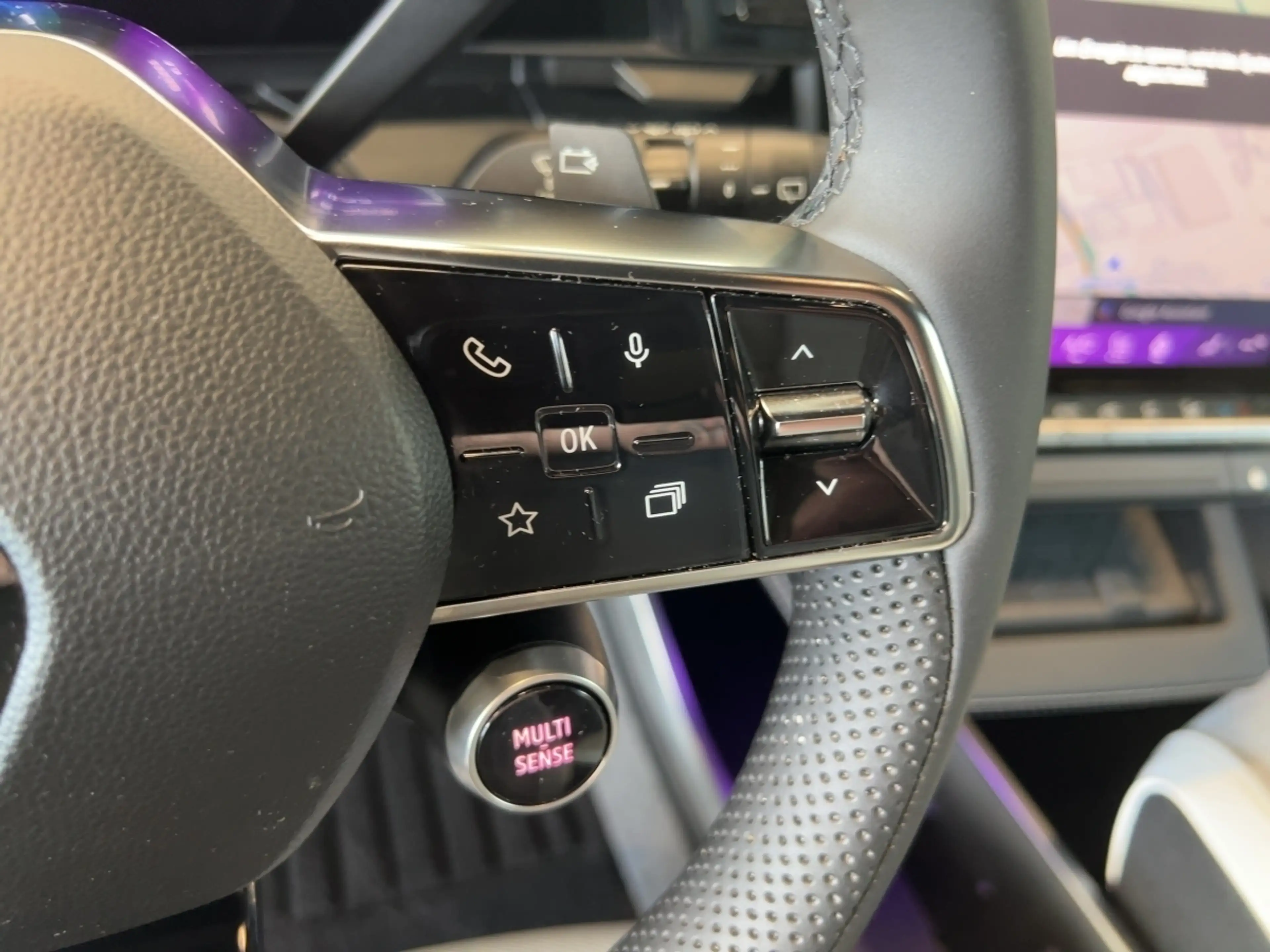 Renault Scenic 100% ele Iconic 220 Long Range PDC — photo 15