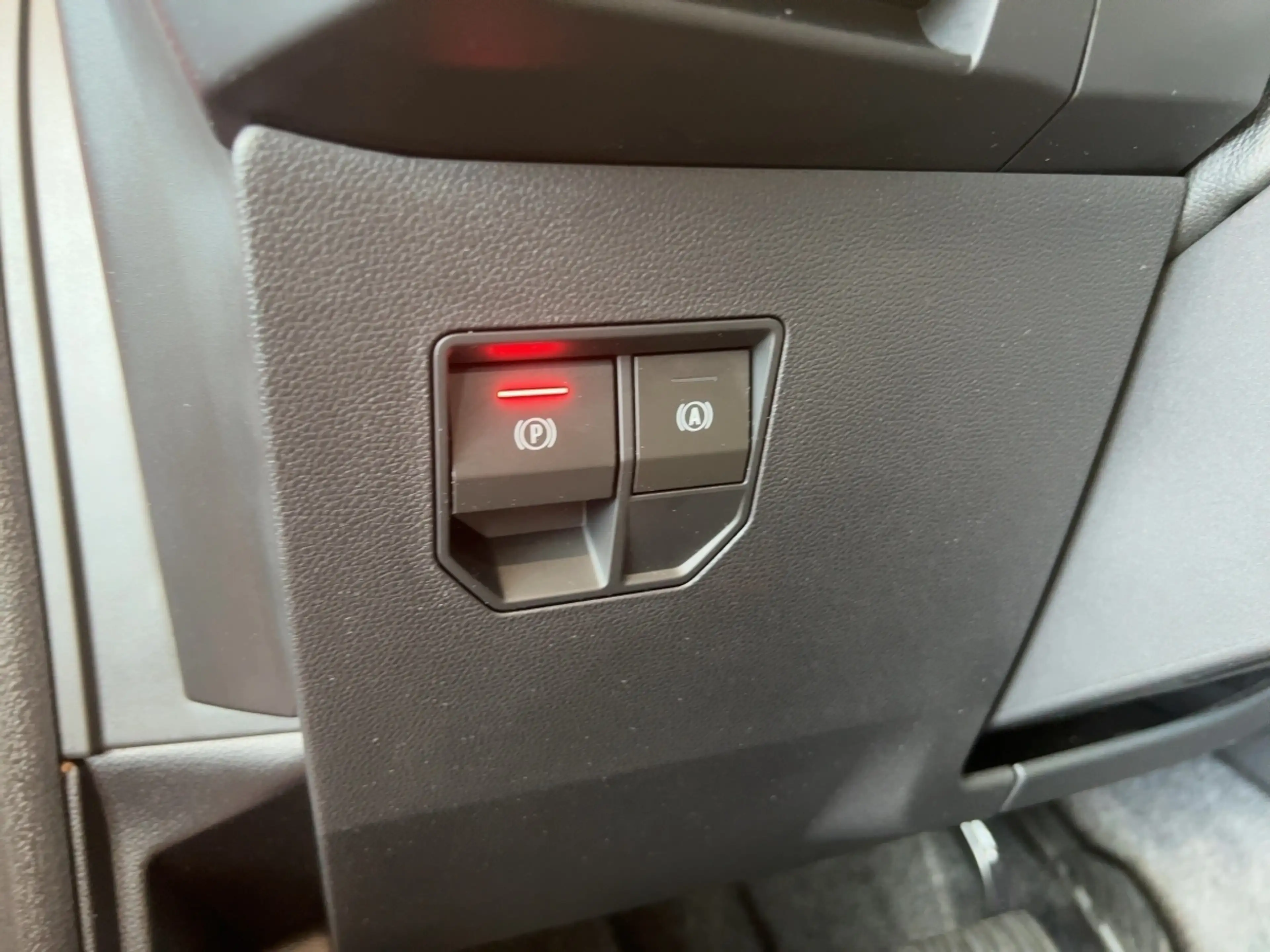 Renault Scenic 100% ele Iconic 220 Long Range PDC — photo 13
