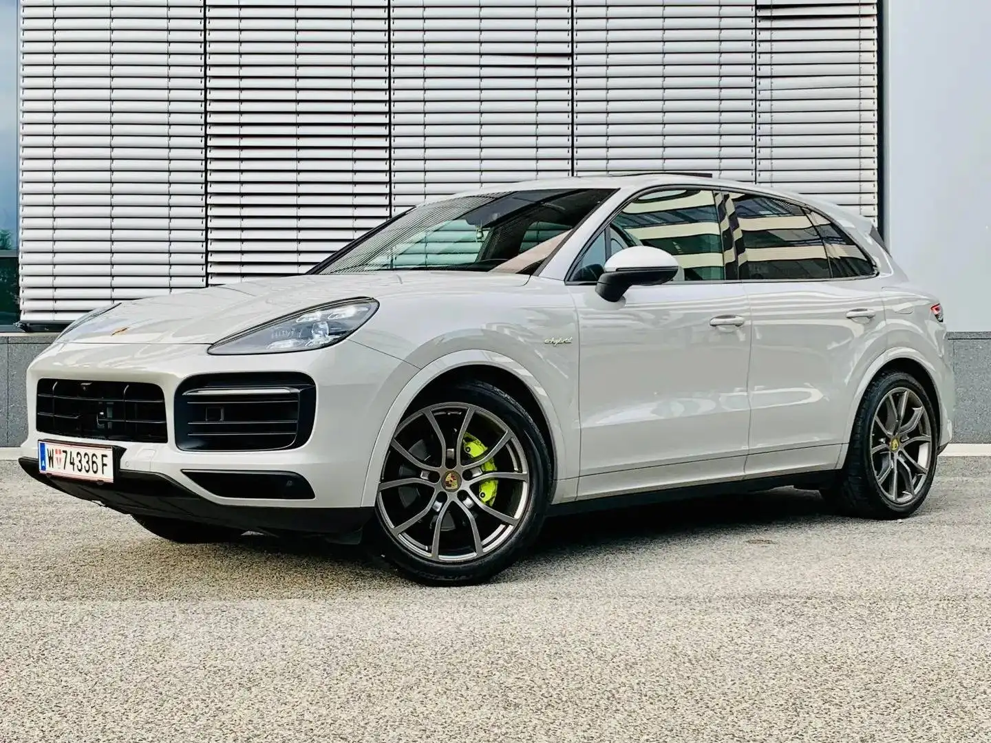 Porsche Cayenne Cayenne III E-Hybrid Sport Grau - 2