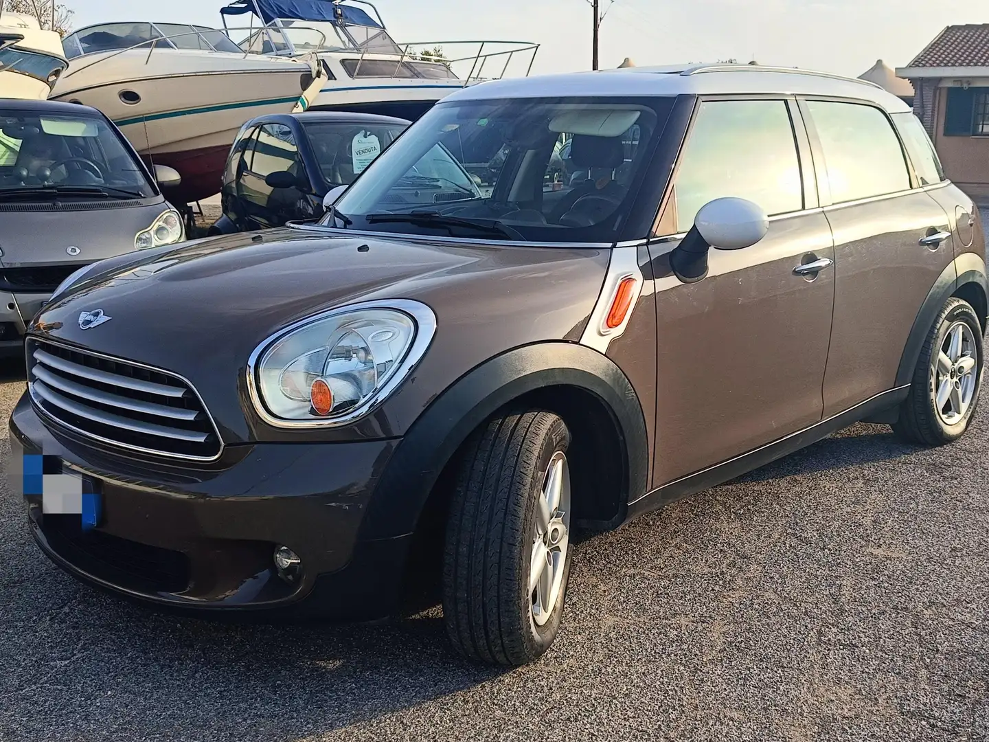 MINI Cooper D Countryman 2.0 auto - Permuta Rate - CVT AutoNauticaRoma Beige - 1