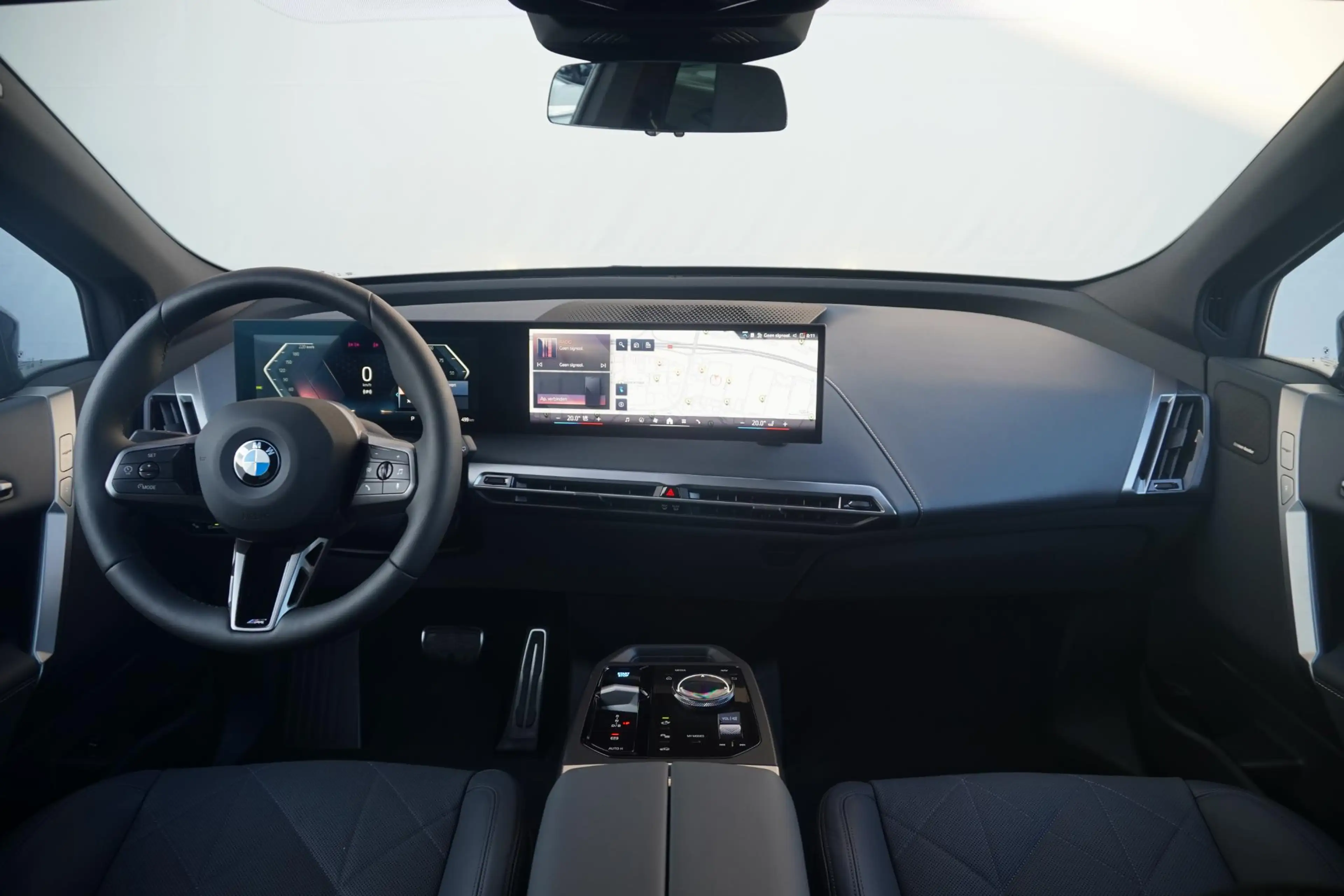 BMW iX xDrive45 | M Sportpakket | Panoramadak Sky Lounge — photo 3