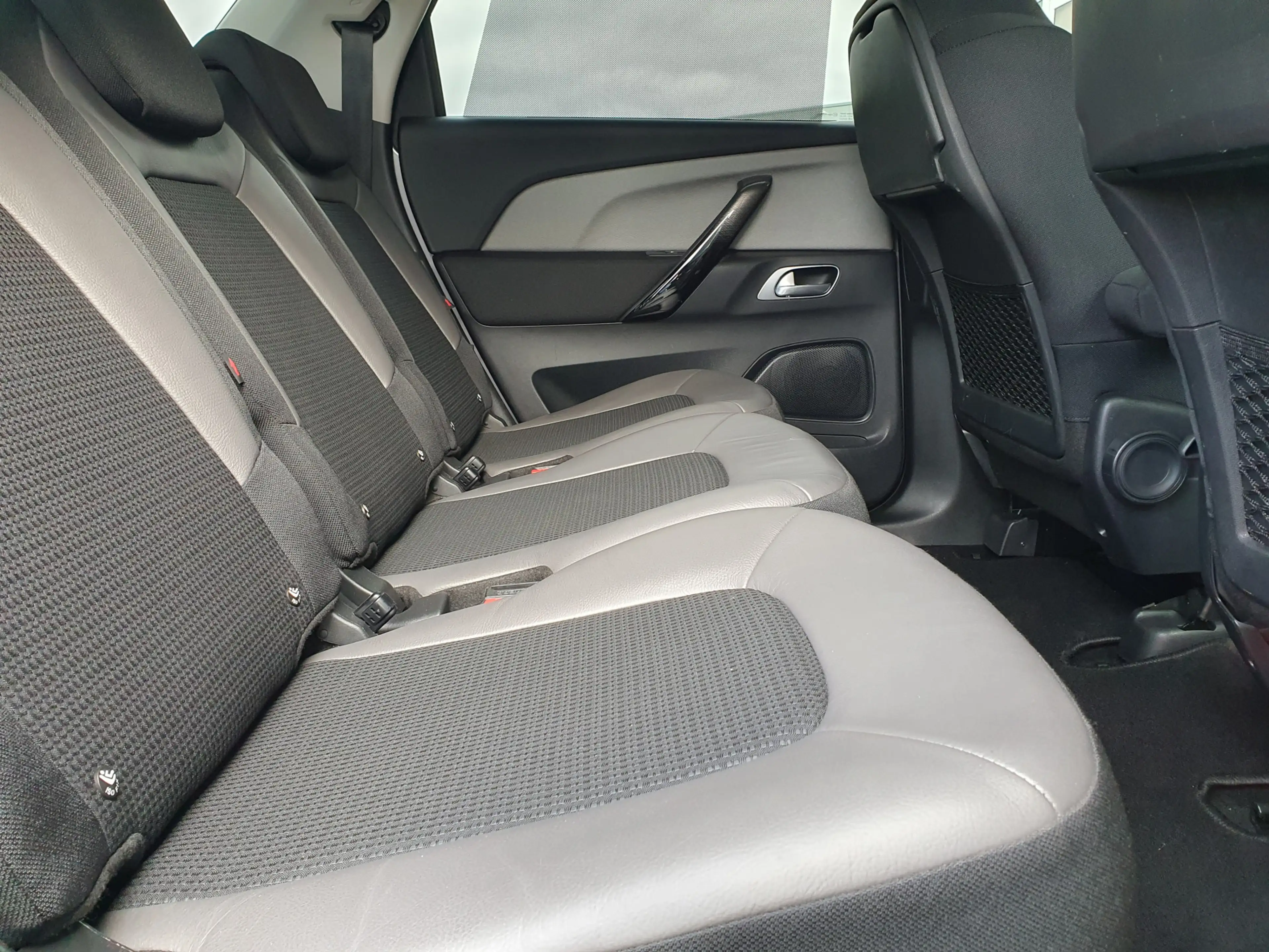Citroen C4 Picasso 1.2 PureTech Business PANO/CARPLAY/MASSAGE/CAMERA/ — photo 21