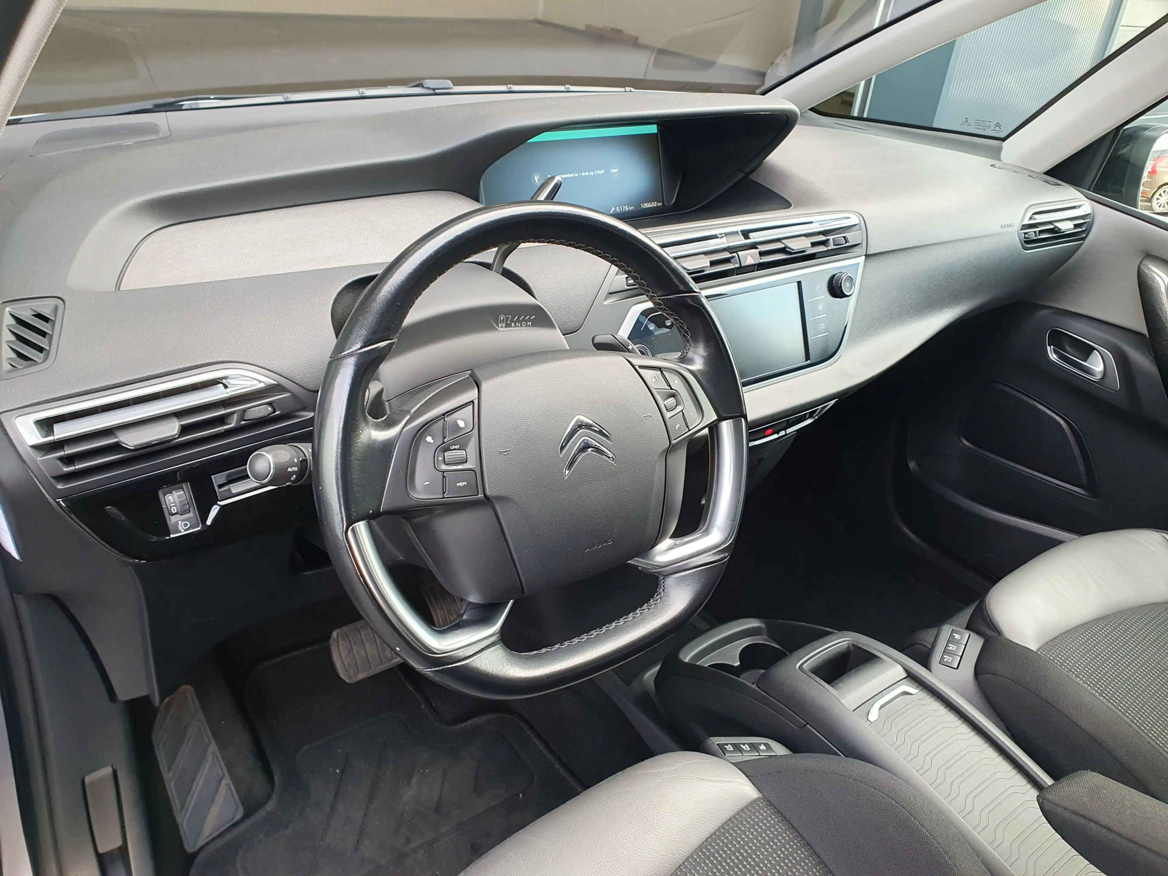 Citroen C4 Picasso 1.2 PureTech Business PANO/CARPLAY/MASSAGE/CAMERA/ — photo 4
