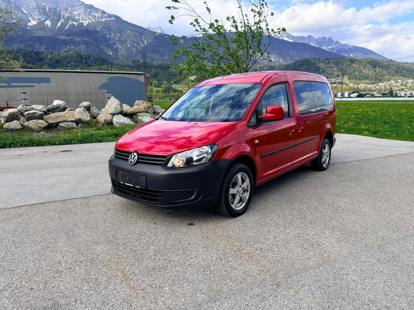 Volkswagen Caddy Maxi Trendline 4Motion | 7 Sitze | Lang Rot - 1