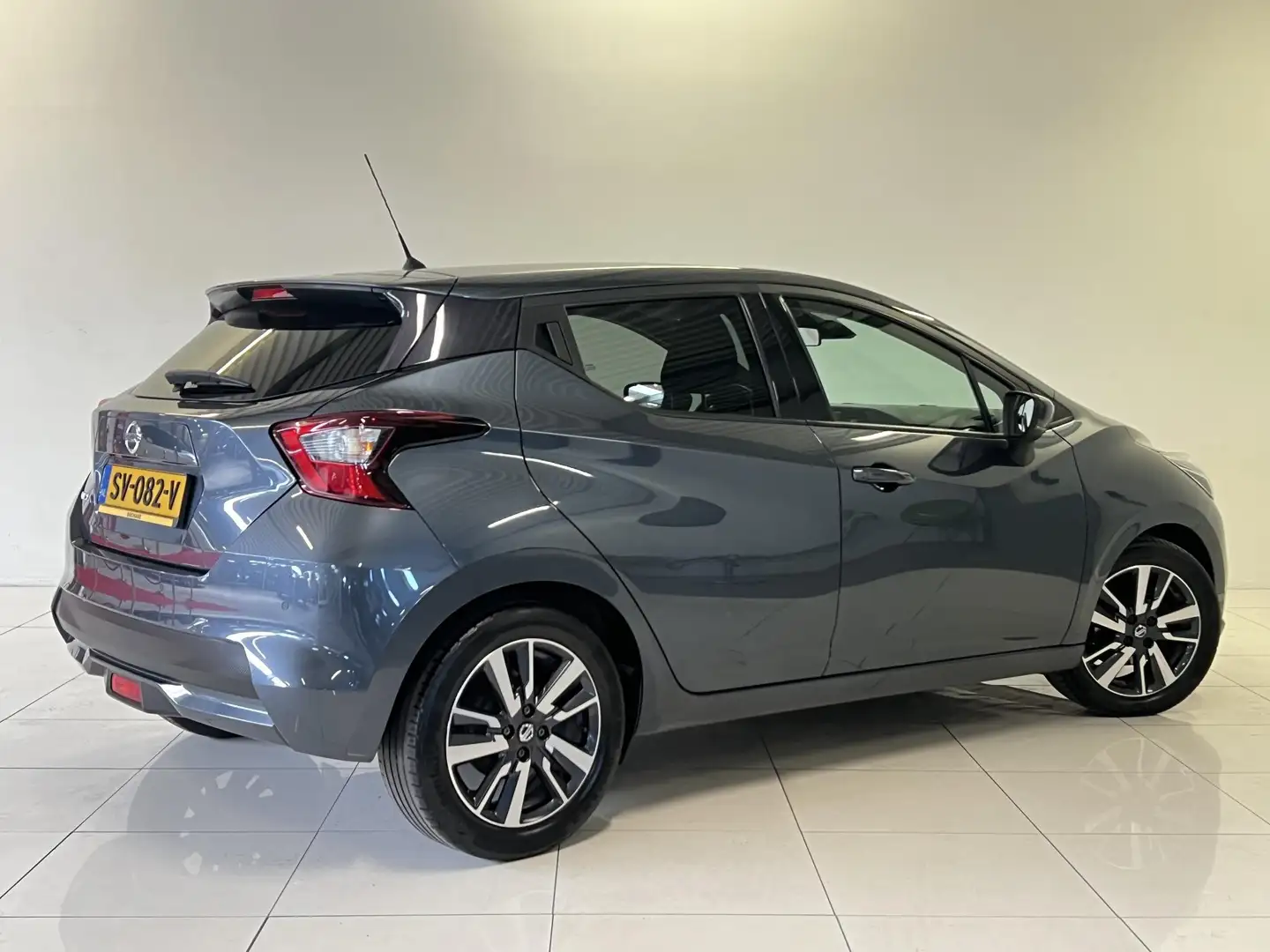 Nissan Micra 0.9 IG-T N-Connecta | Navigatie | Climate Control Grijs - 2