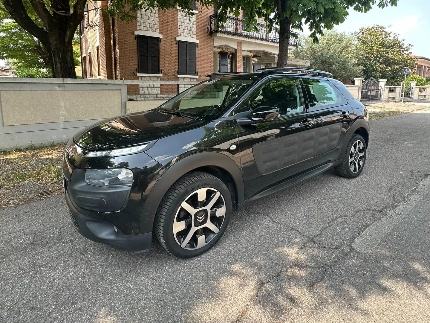 Citroen C4 C4 Cactus 2014 Cactus 1.6 bluehdi Feel 100cv Noir - 1