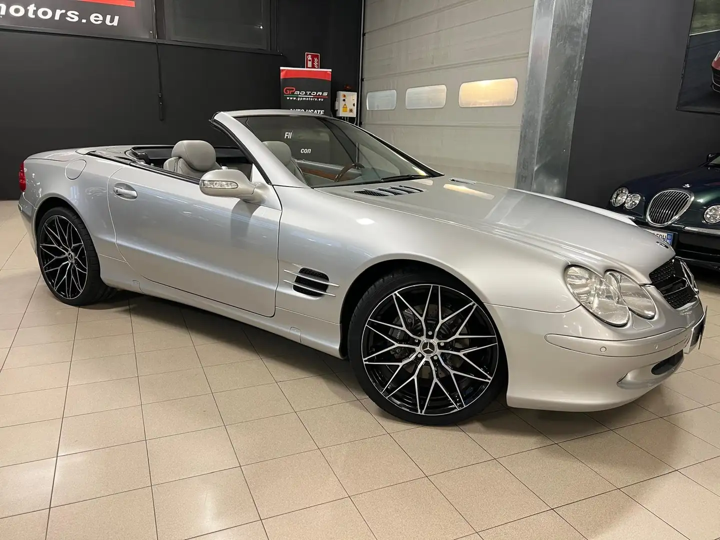Mercedes-Benz SL 500 CERCHI 20 ! SPORT PACK ! TETTO ! INT.GRIGIO CHIARO Argento - 2
