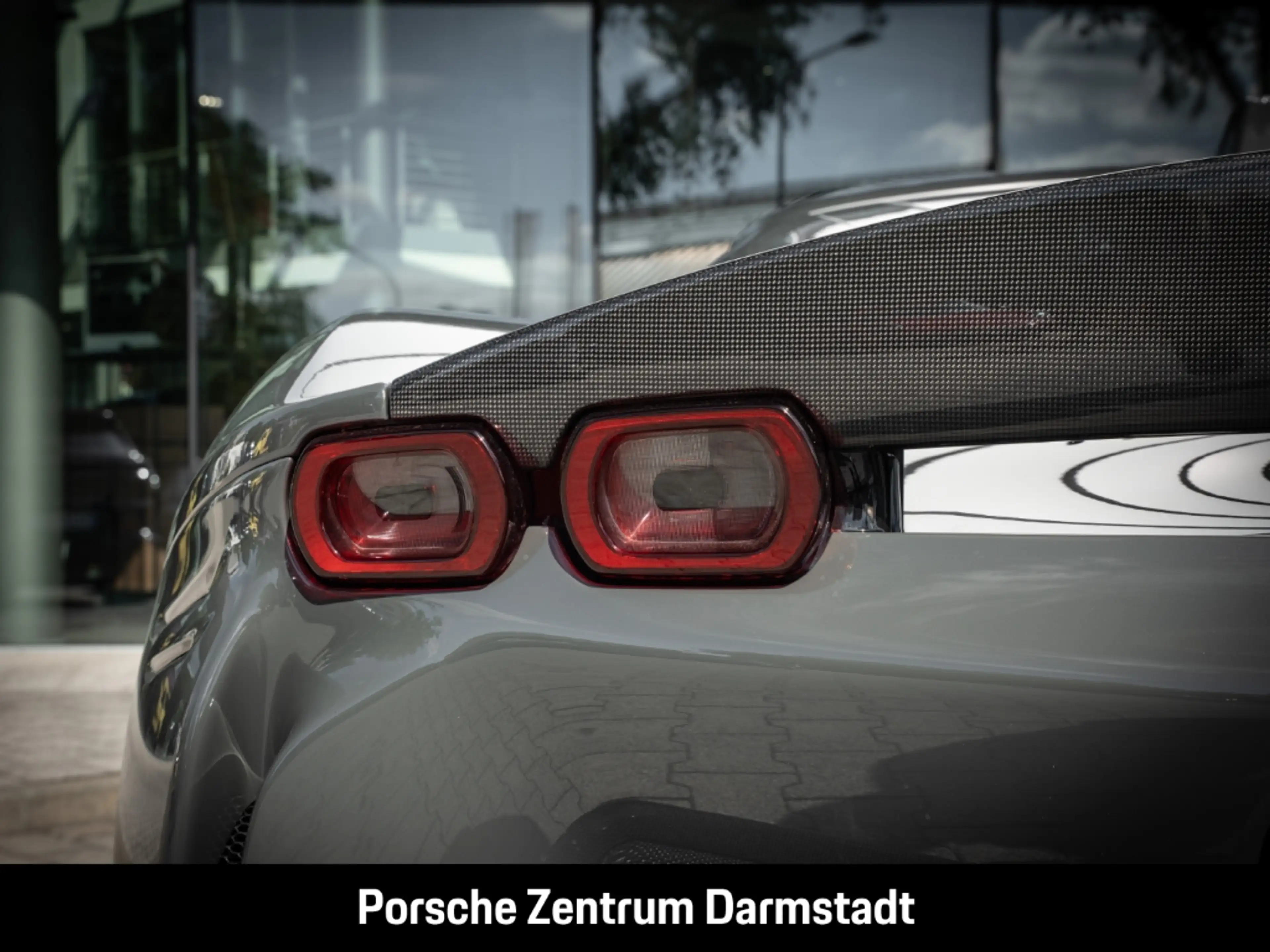 Ferrari SF90 Stradale — photo 14