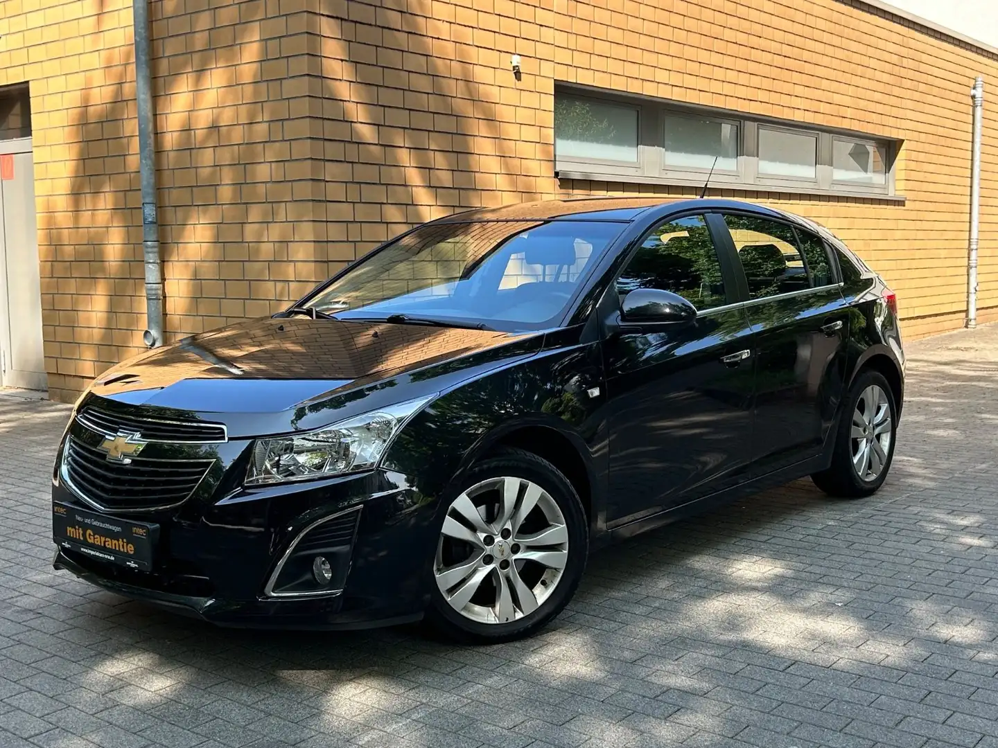 Chevrolet Cruze Hatchback LTZ/103TKM/GEPFLEGT/NAVI/TEILLED - 1