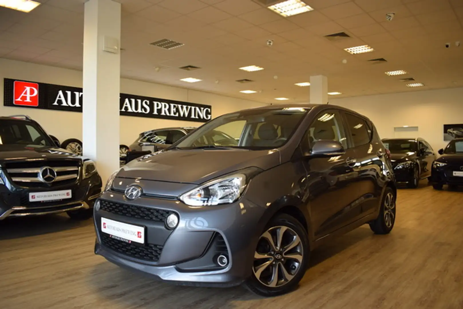 Hyundai i10 Style SCHIEBED./PDC/KLIMAUT./HYUNDAI SCHECKH Grau - 1