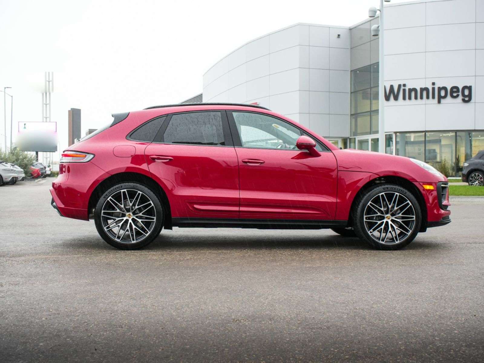 2026 Porsche Macan thumb 8