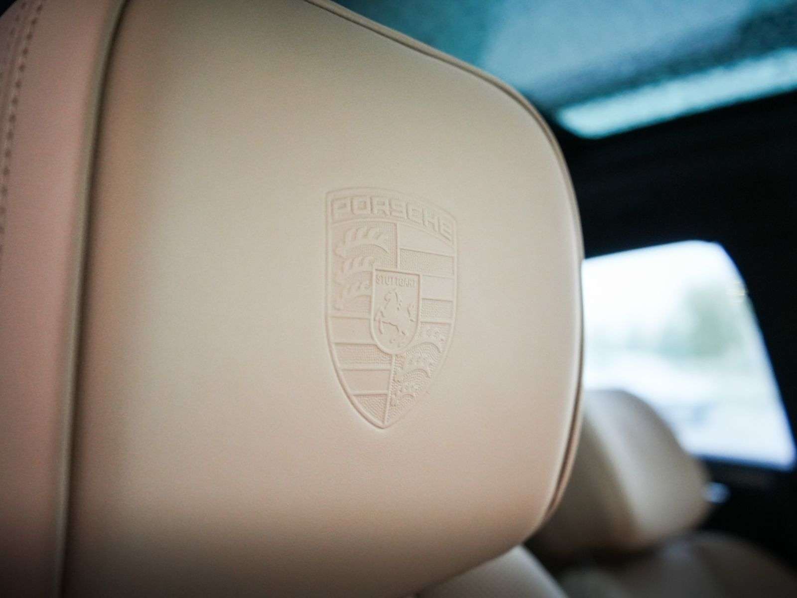 2026 Porsche Macan thumb 28