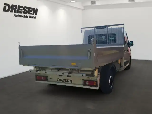 Renault Master view 3