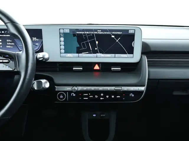 Hyundai Ioniq 5 view 11