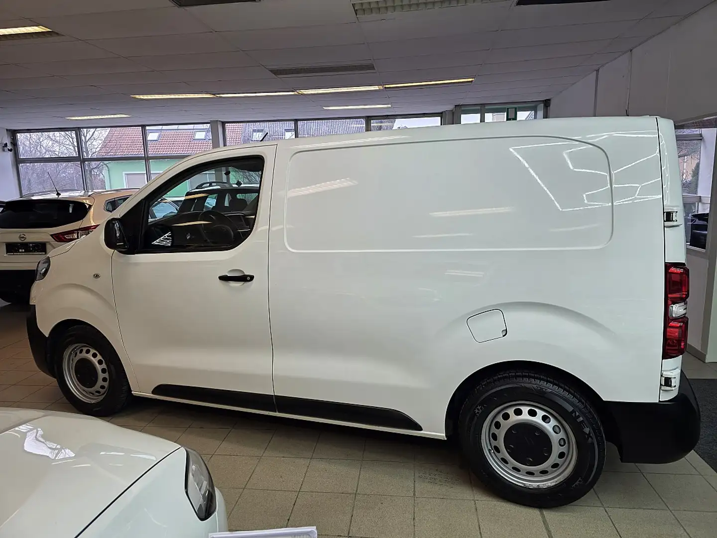 Citroen Jumpy Jumpy 1,6 BlueHDi 95 XS Komfort Weiß - 2