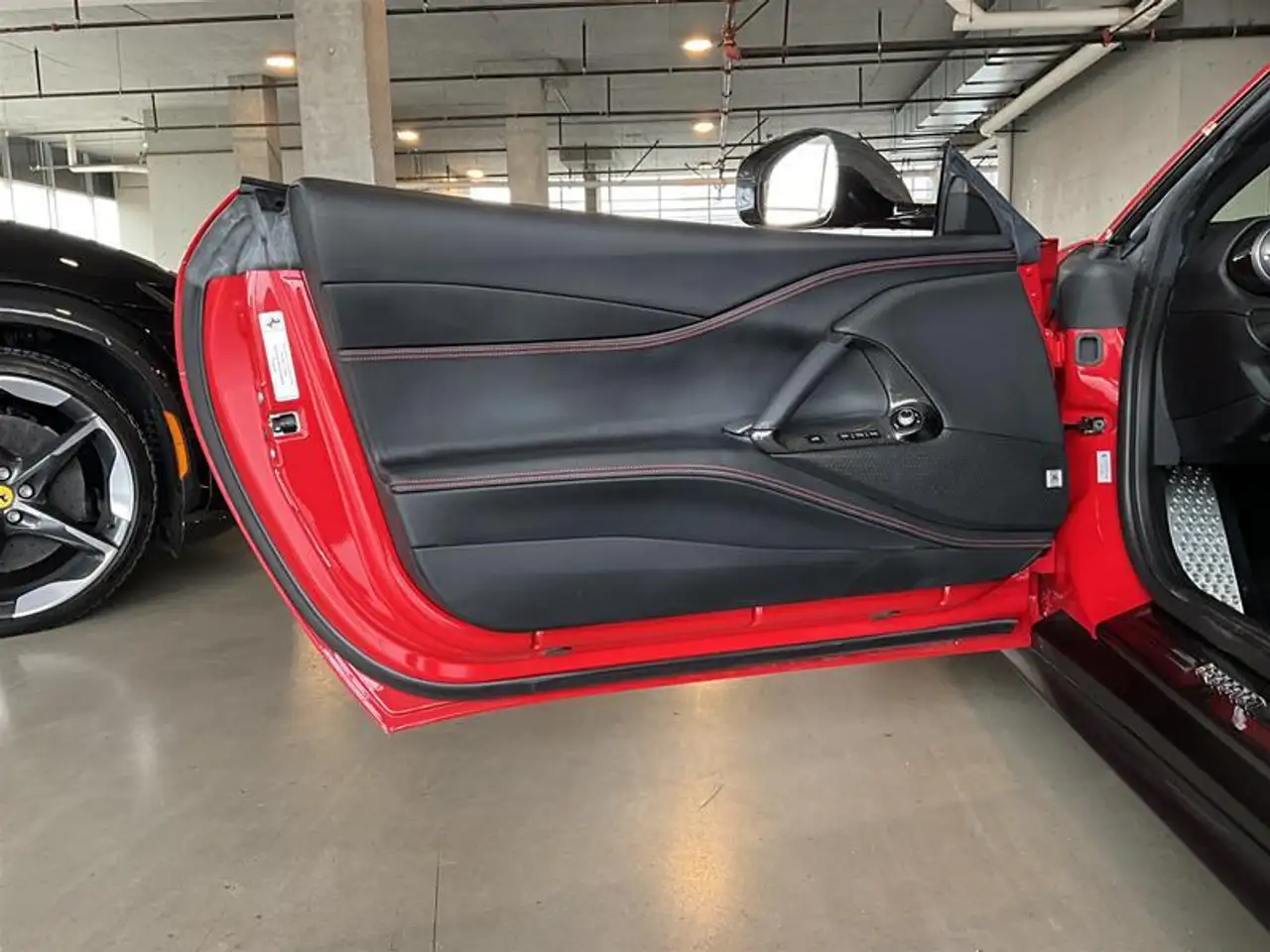 Ferrari 812 снимка Ferrari 812