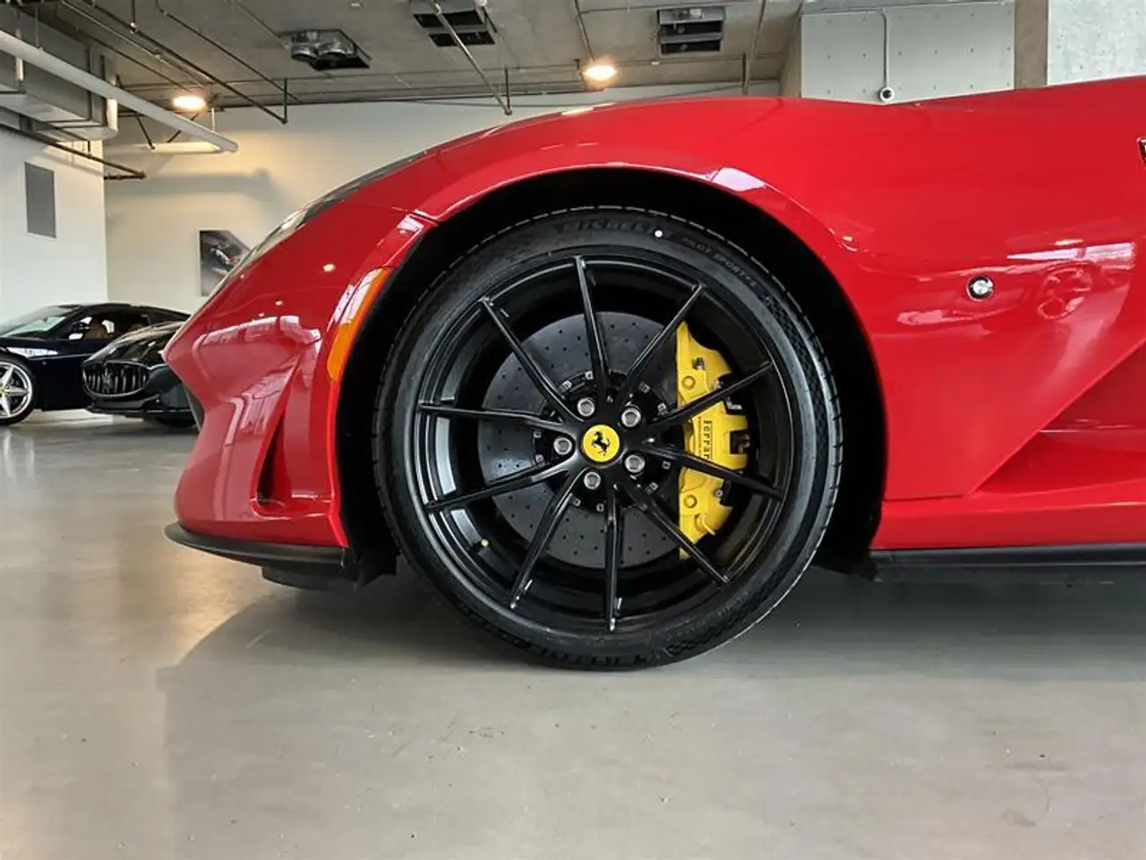 Ferrari 812 снимка Ferrari 812
