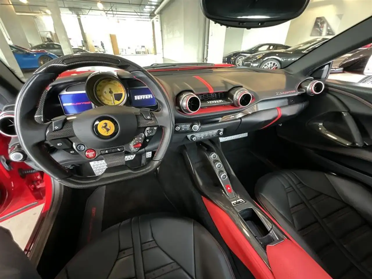 Ferrari 812 снимка Ferrari 812