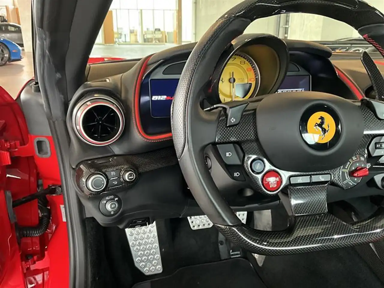 Ferrari 812 снимка Ferrari 812
