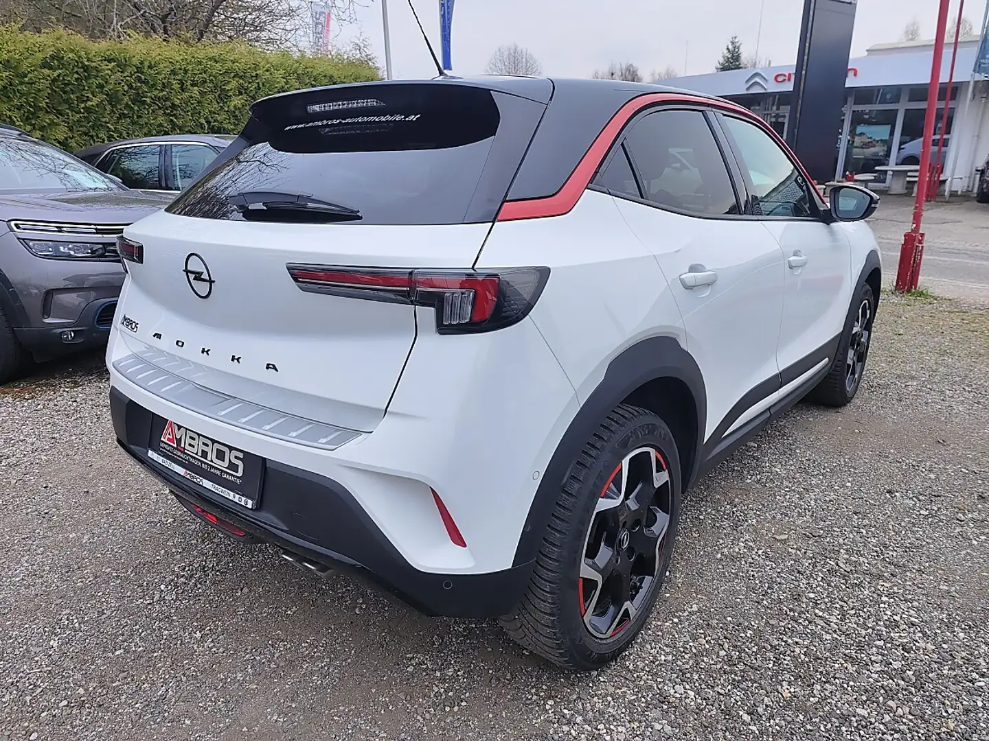 Opel Mokka 1,2 Direct Injection Turbo GS-Line EAT8 Automatik Weiß - 2