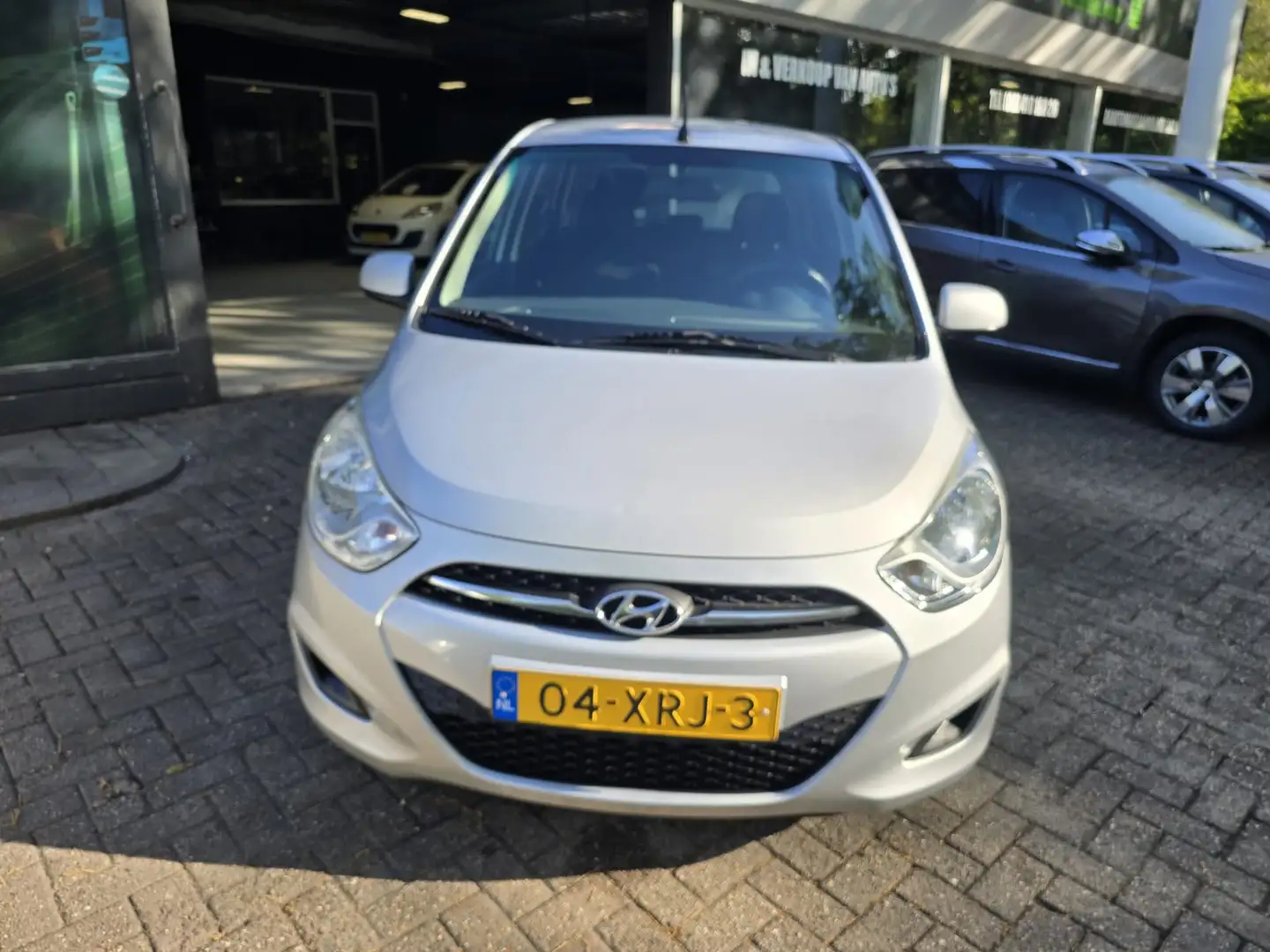 Hyundai i10 1.1 i-Drive Cool | 2E EIGENAAR | 12 MND GARANTIE | Gris - 2