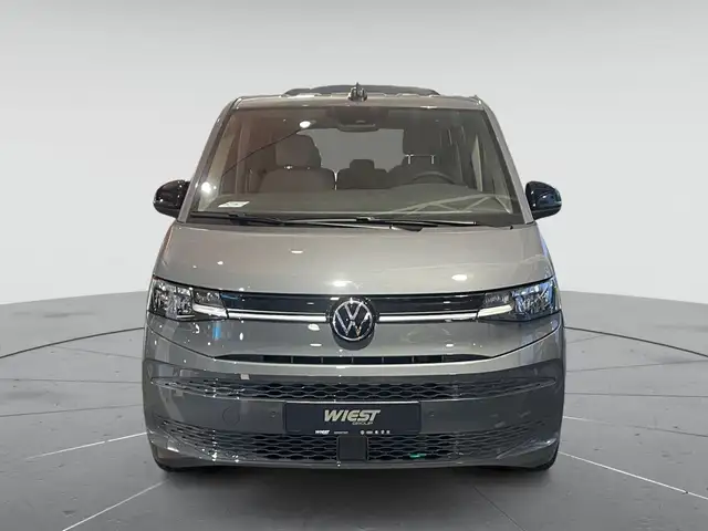 Volkswagen Multivan view 3