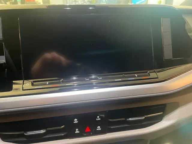 Volkswagen Multivan view 15