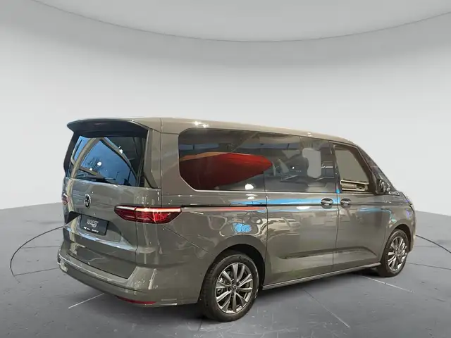 Volkswagen Multivan view 5