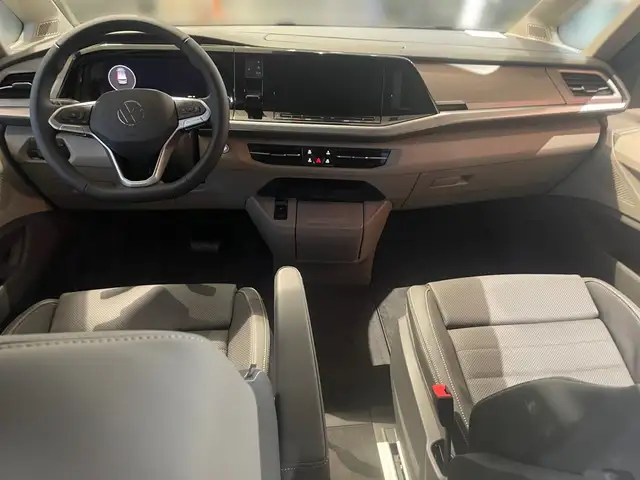 Volkswagen Multivan view 8