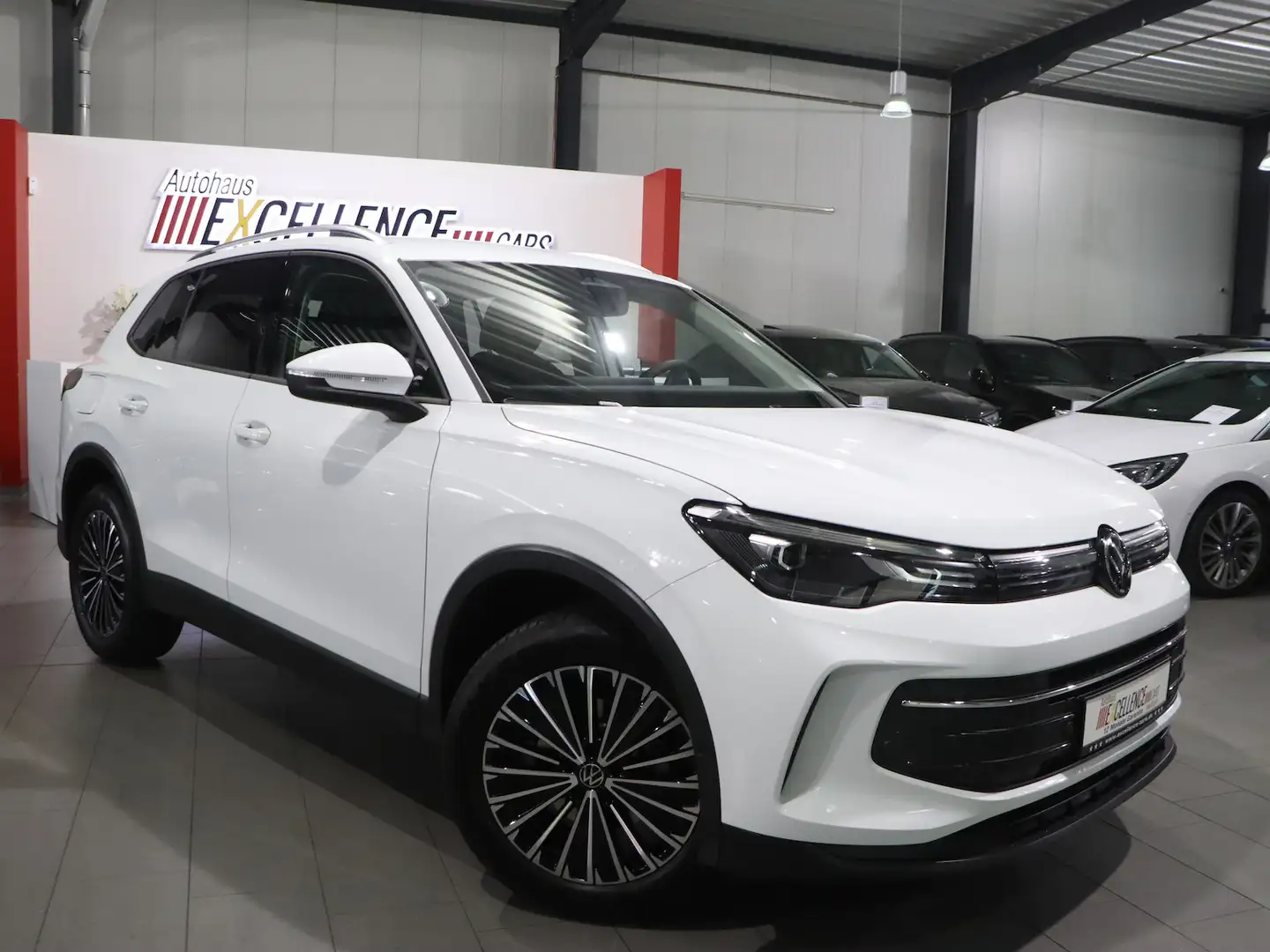 Volkswagen Tiguan 1.5 eTSI DSG DESIGN LIFE / ACC+LANE+SIDE Weiß - 2
