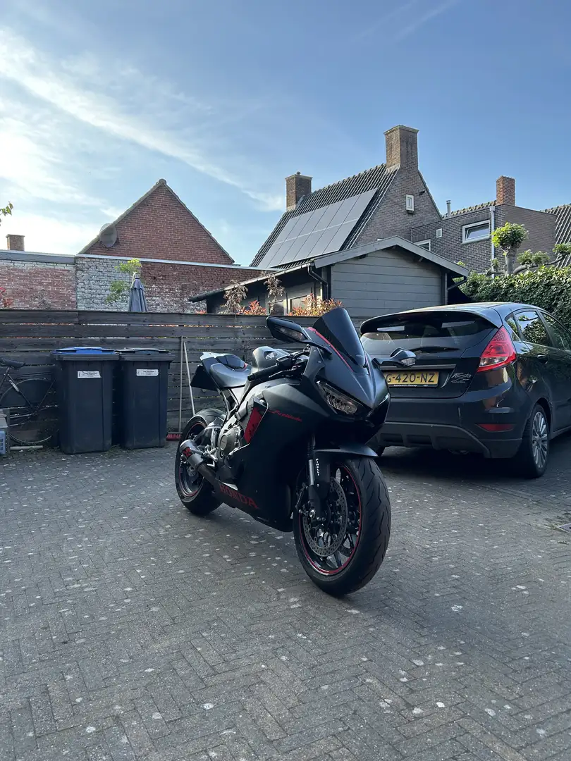Honda CBR 1000 RA - 1
