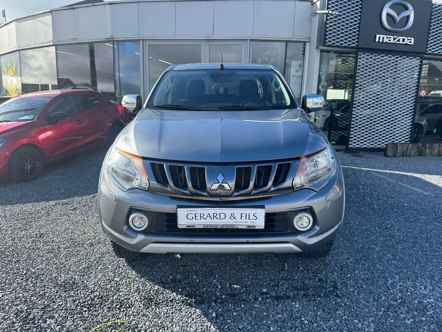 Mitsubishi L200 2.4 DI-D 4WD Intense (EU6) Grijs - 2