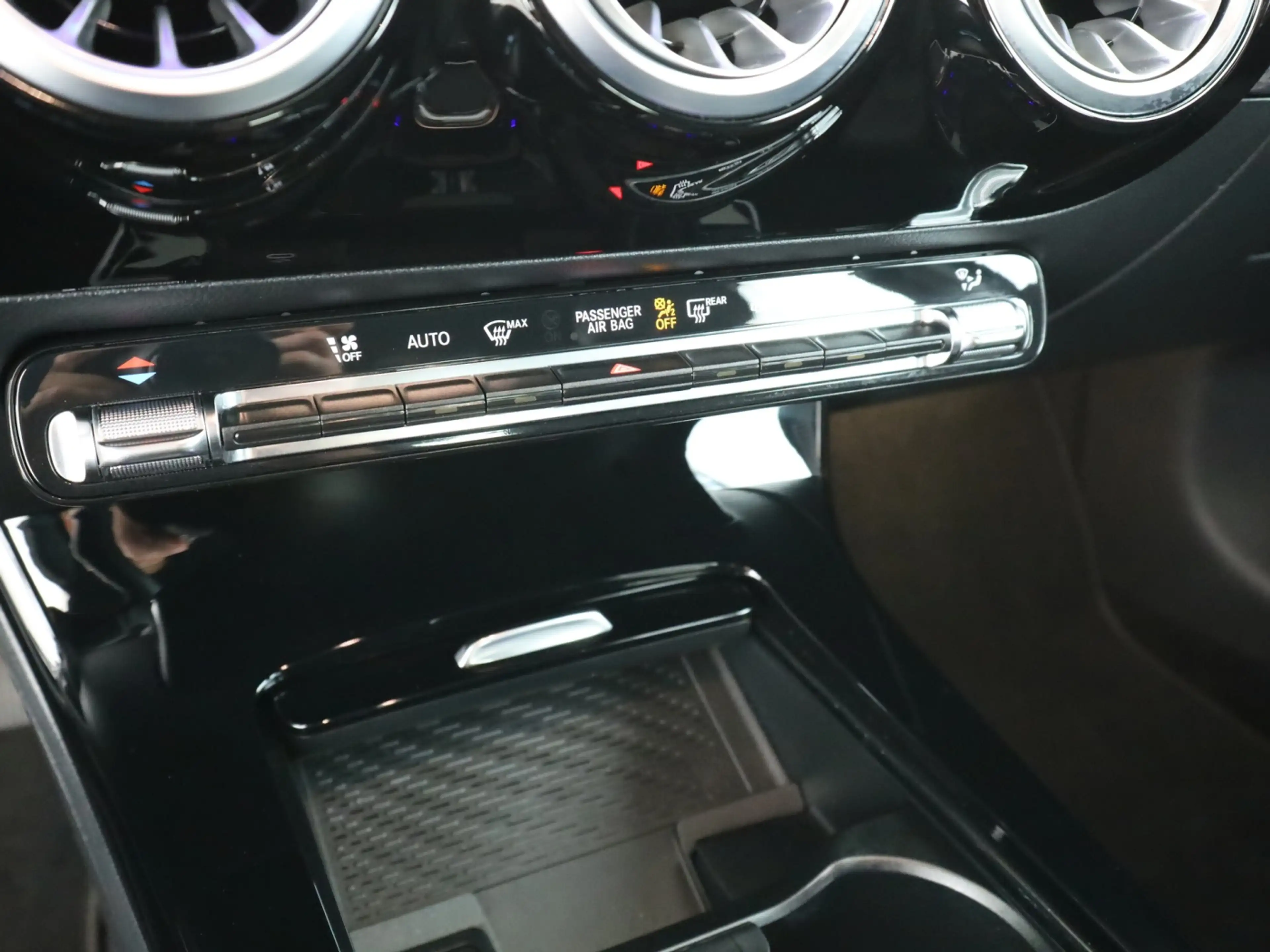 Mercedes-Benz A 200 Progressive Advanced+*LED*PDC*Kamera*AHK** — photo 14