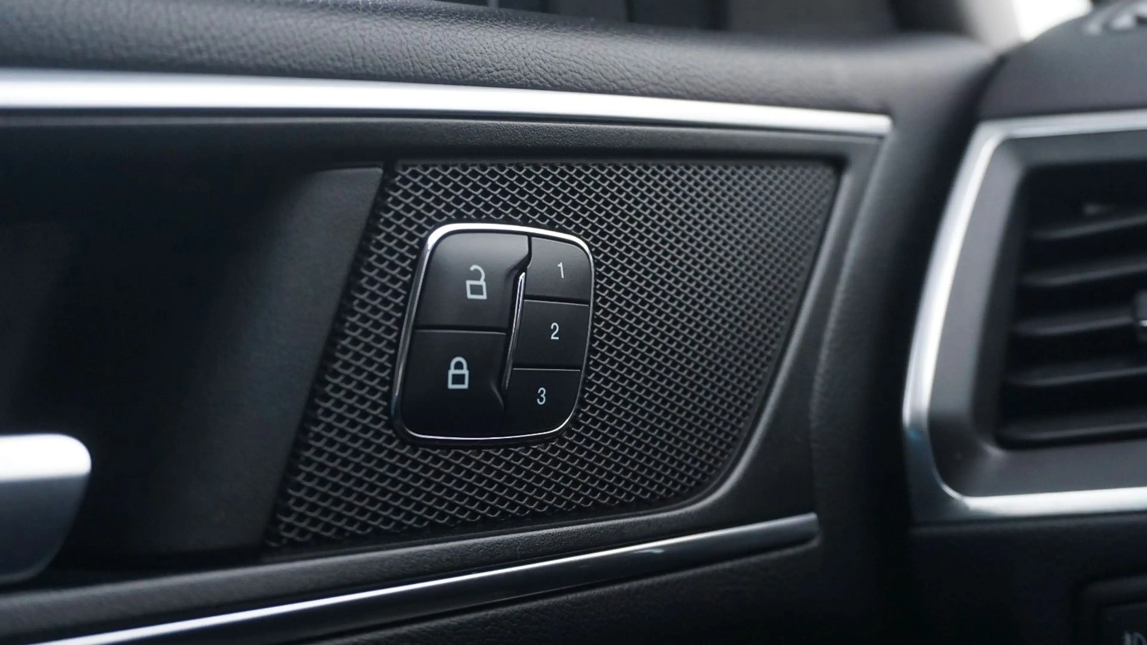 Ford S-Max Titanium 360°*NAVI*SBL*LED*LEDER*KEYLESS!! — photo 20