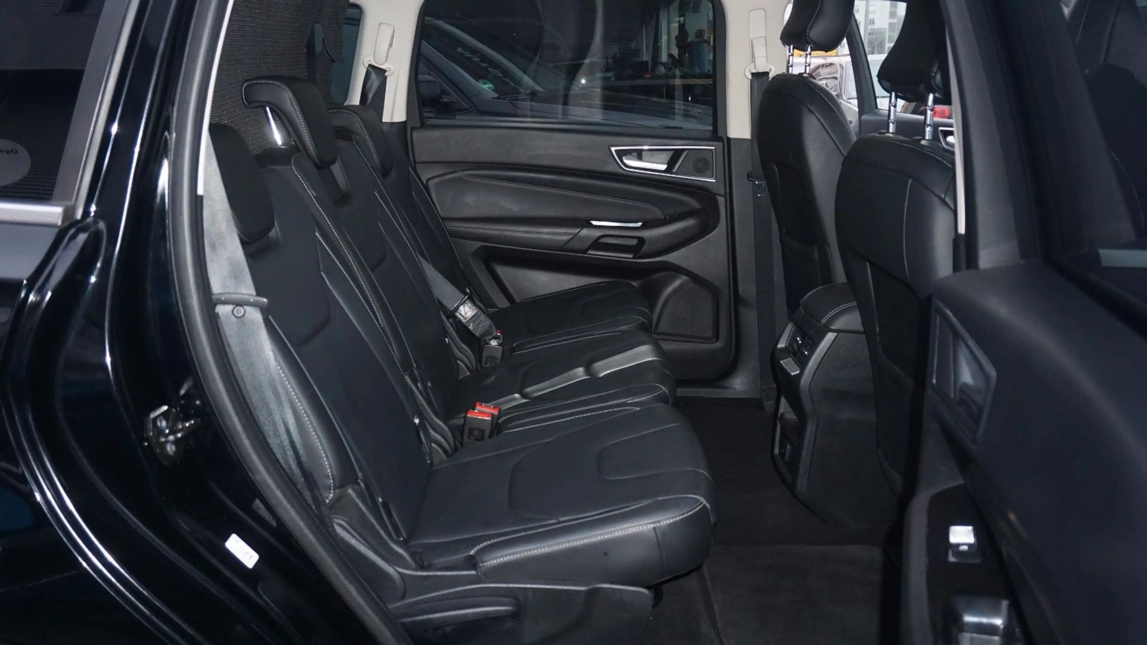 Ford S-Max Titanium 360°*NAVI*SBL*LED*LEDER*KEYLESS!! — photo 10