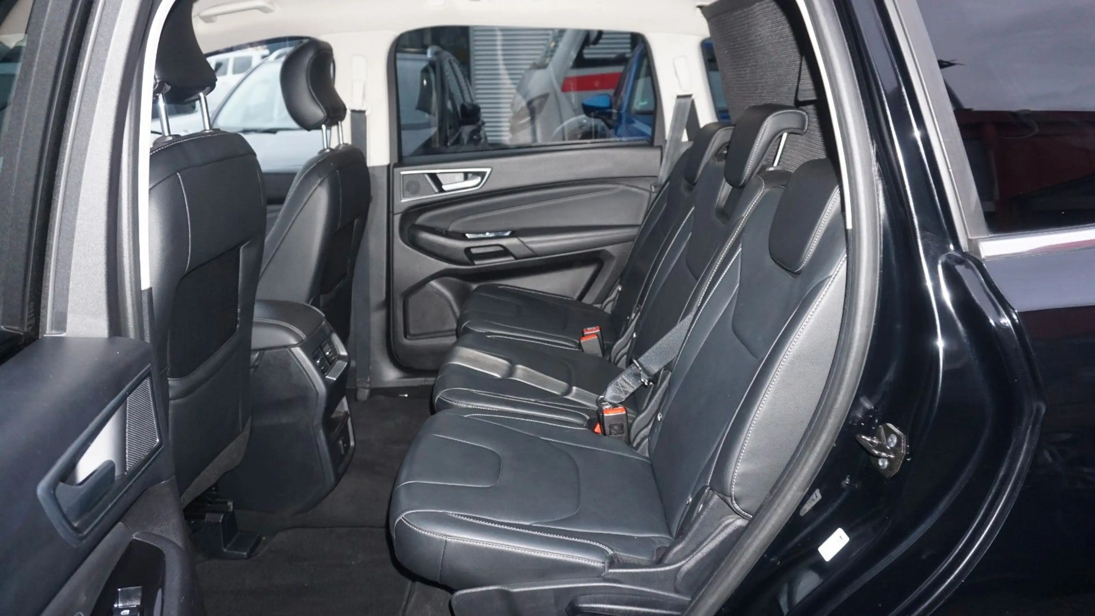 Ford S-Max Titanium 360°*NAVI*SBL*LED*LEDER*KEYLESS!! — photo 11