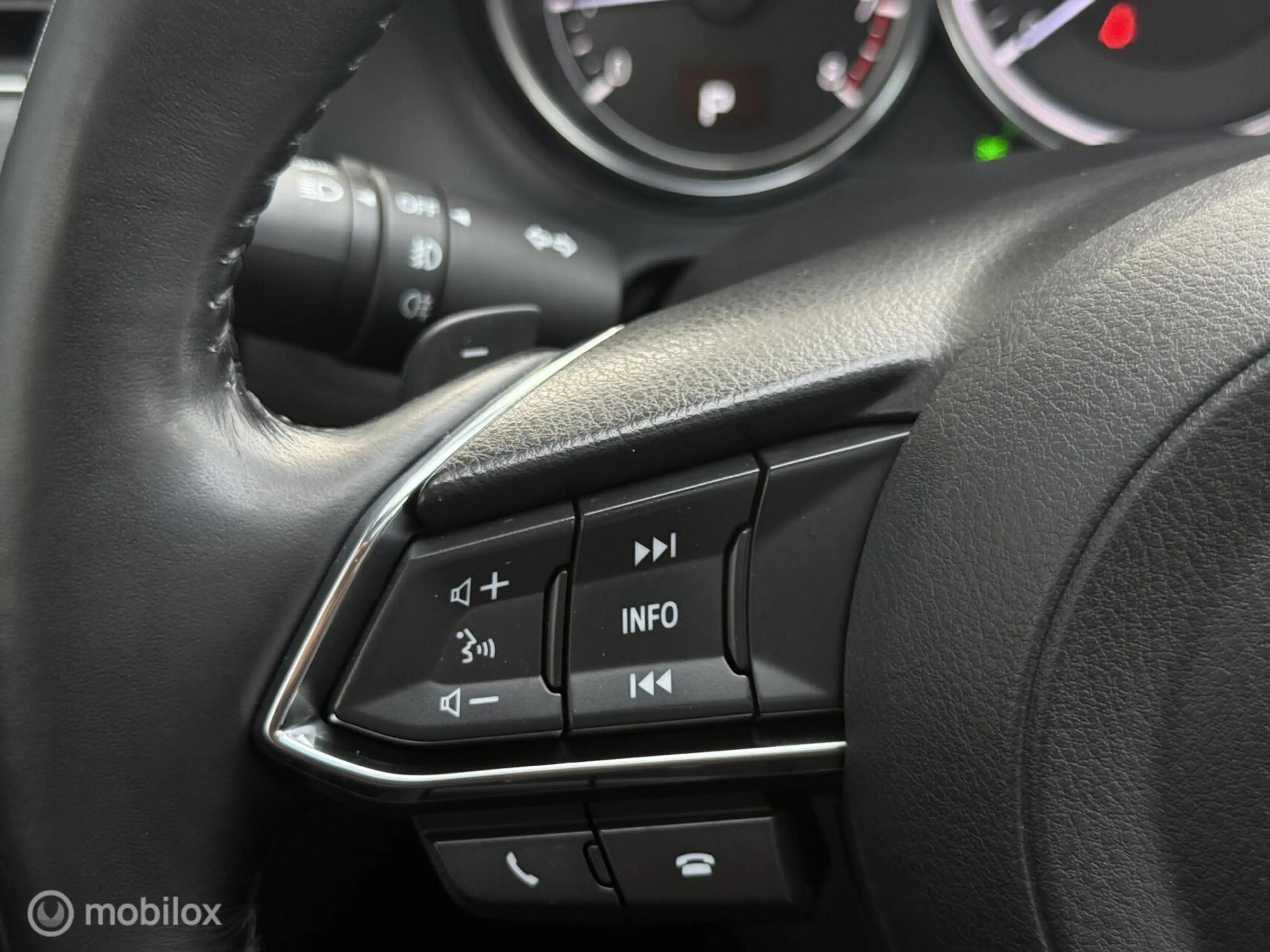 Mazda 6 Sportbreak 2.5 SkyActiv-G 192 GT-M / Head-up / Led — photo 12
