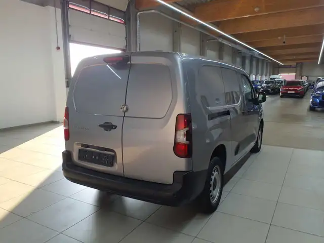 Peugeot Partner view 4
