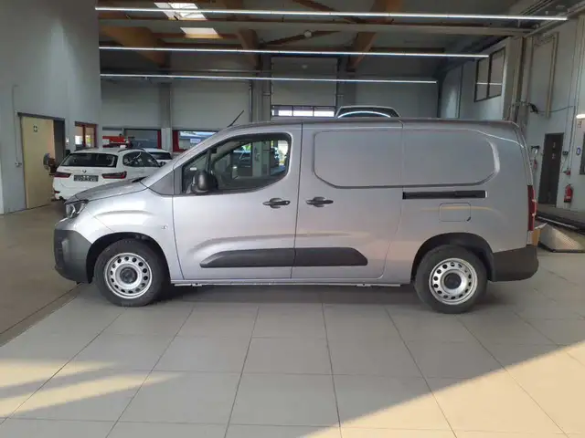 Peugeot Partner view 5