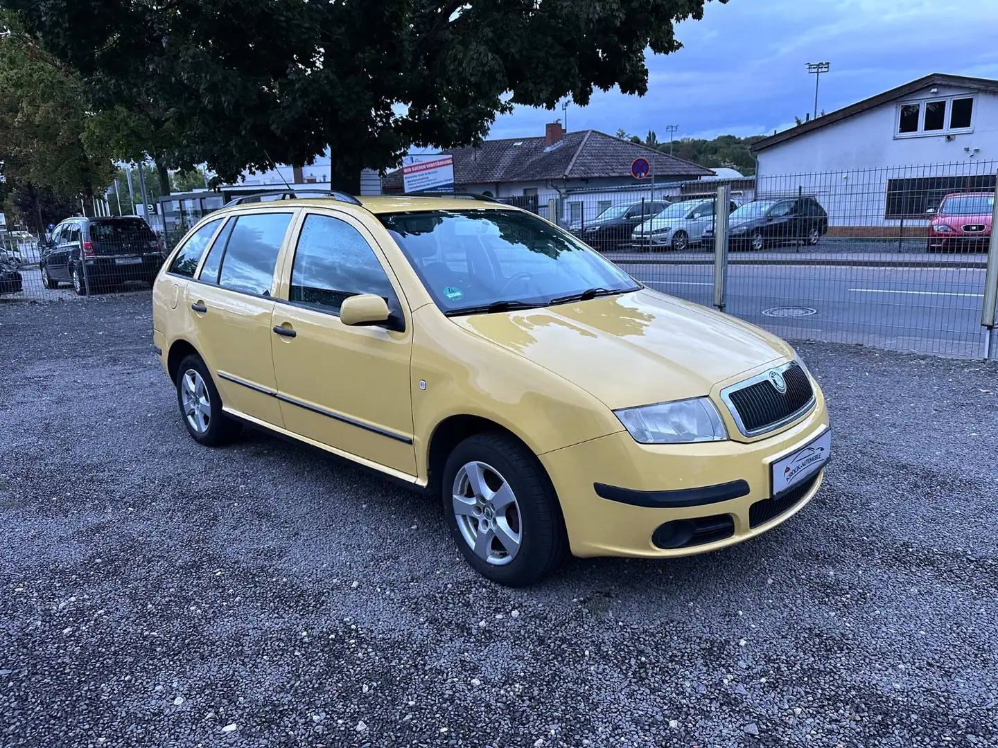 Skoda Fabia Combi Sport 1.4i Klima TÜV Jaune - 1