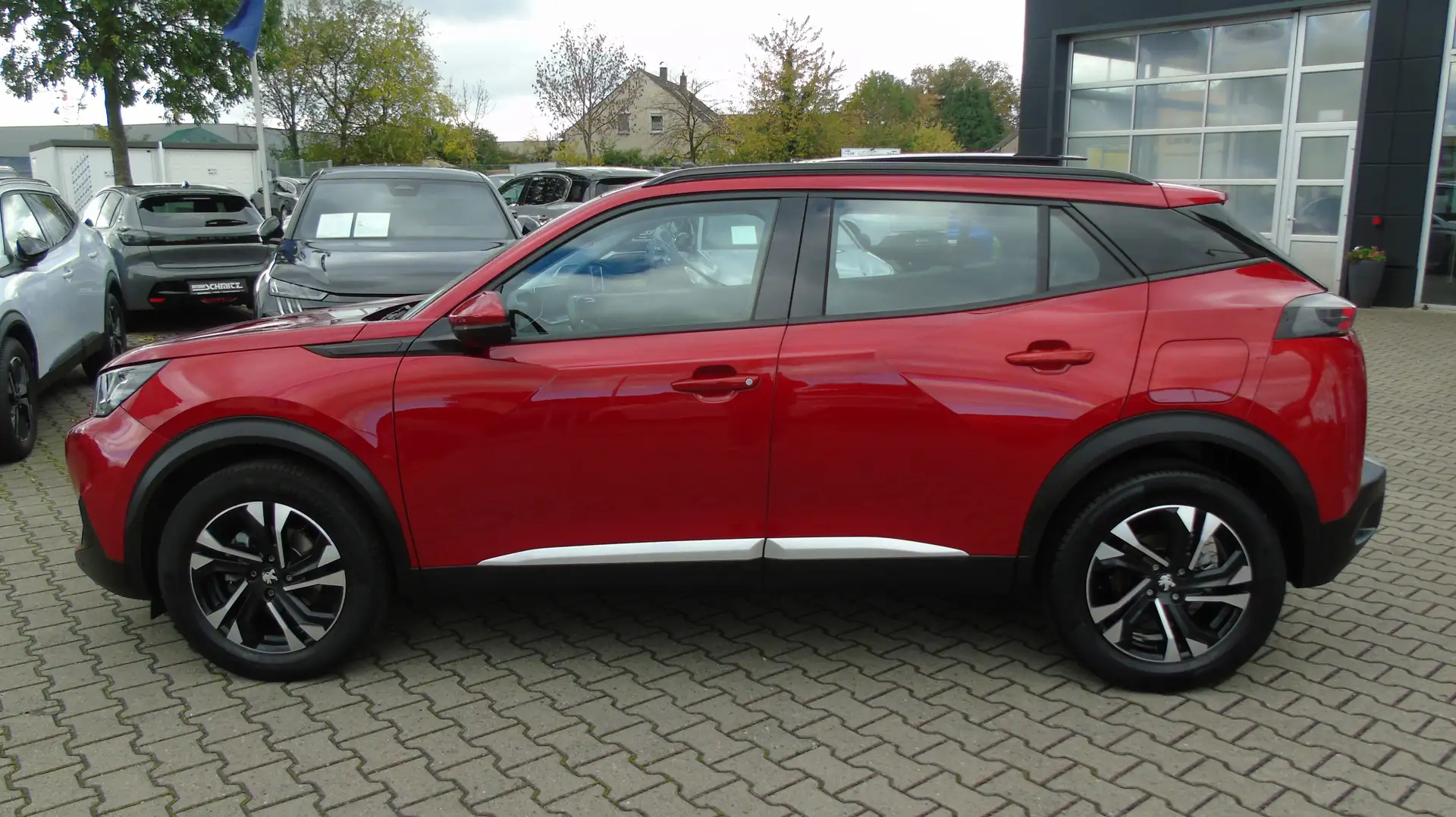 Peugeot 2008 Allure 1.2 PT 130,Schiebedach, Eco LED-Scheinwerfe - 2