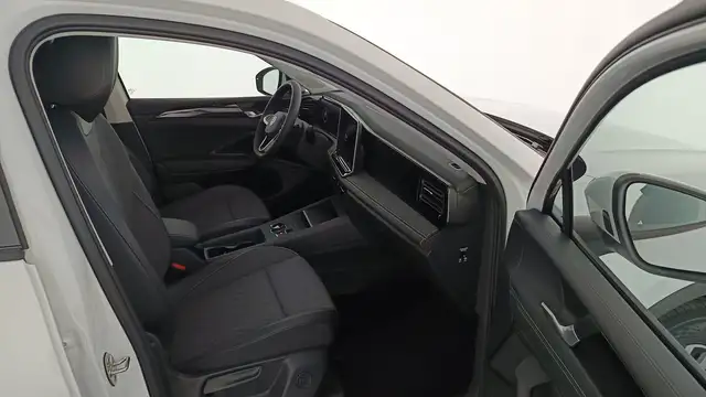 Volkswagen Tiguan view 10
