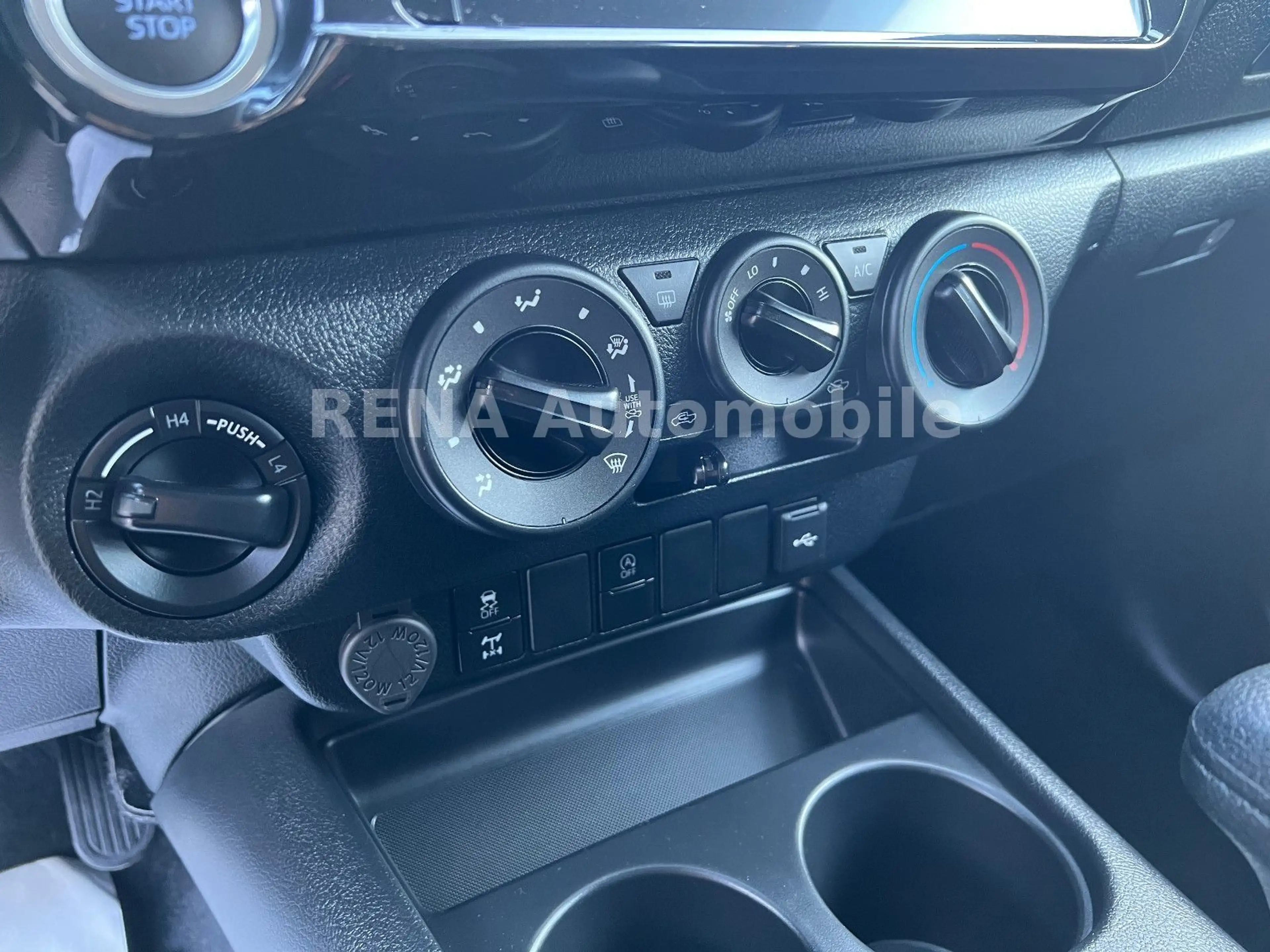 Toyota Hilux 2.4 Double Cab 4x4*Klima*APP*Hardtop*AHK* — photo 23