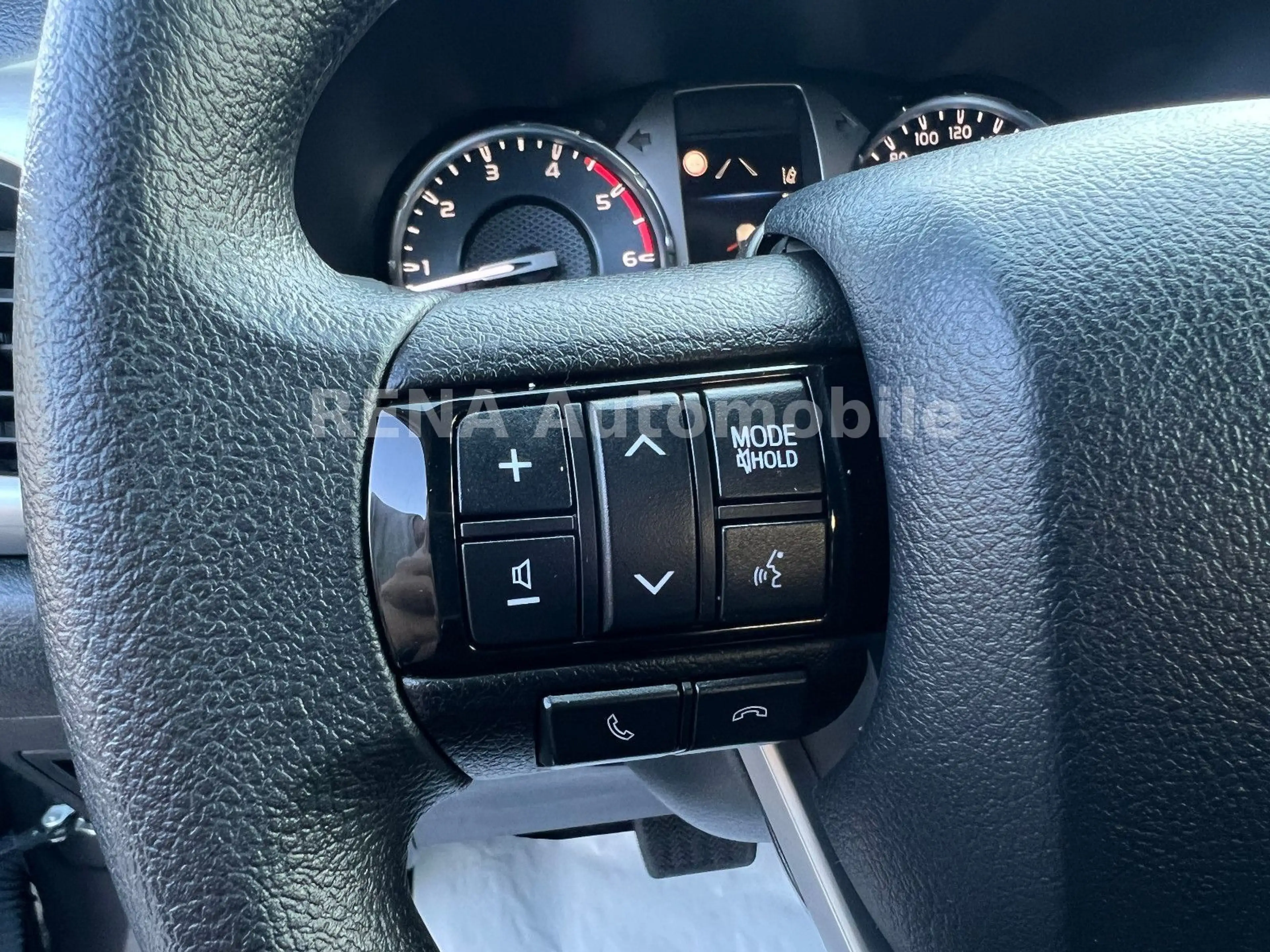 Toyota Hilux 2.4 Double Cab 4x4*Klima*APP*Hardtop*AHK* — photo 16