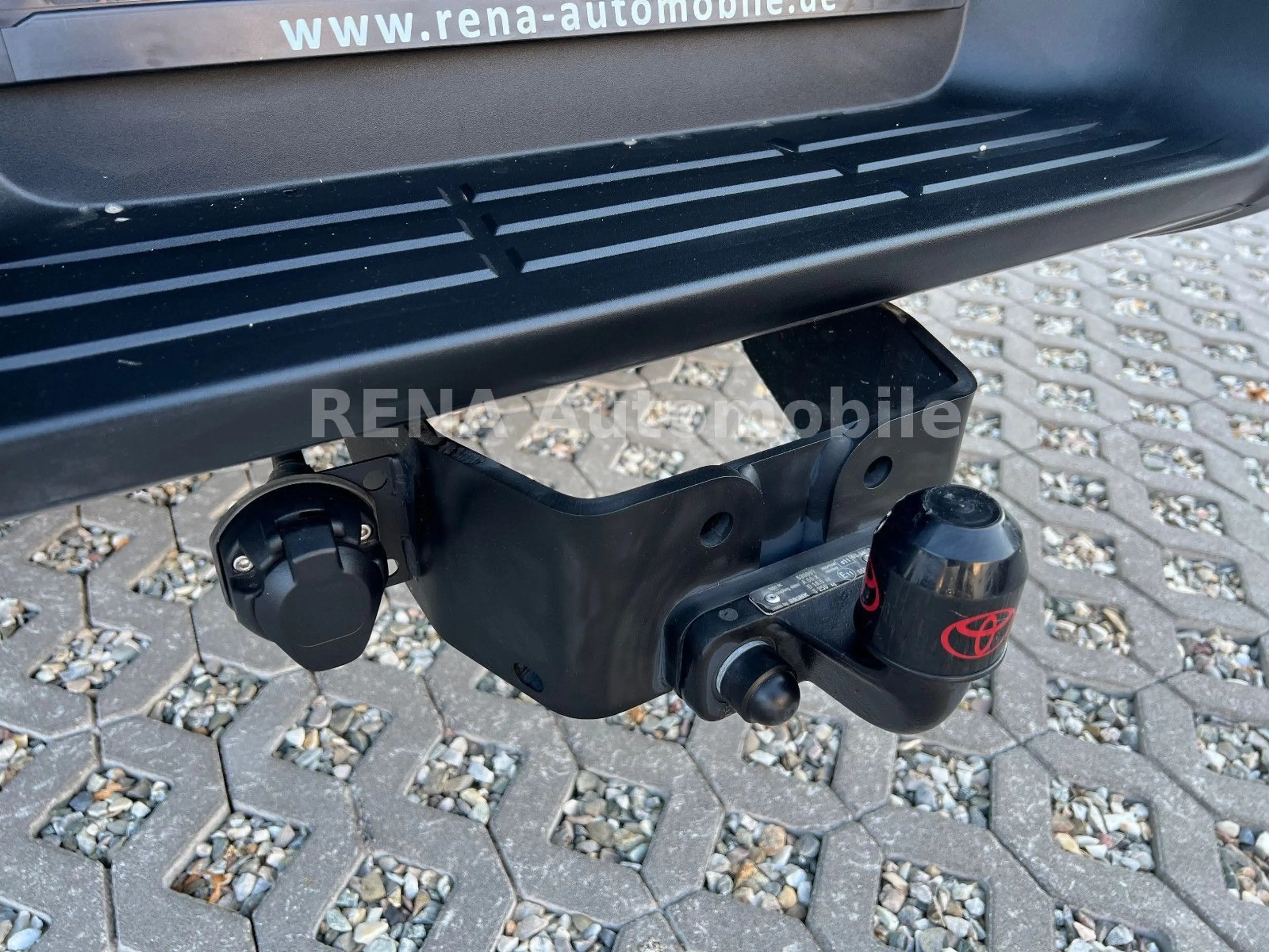 Toyota Hilux 2.4 Double Cab 4x4*Klima*APP*Hardtop*AHK* — photo 29