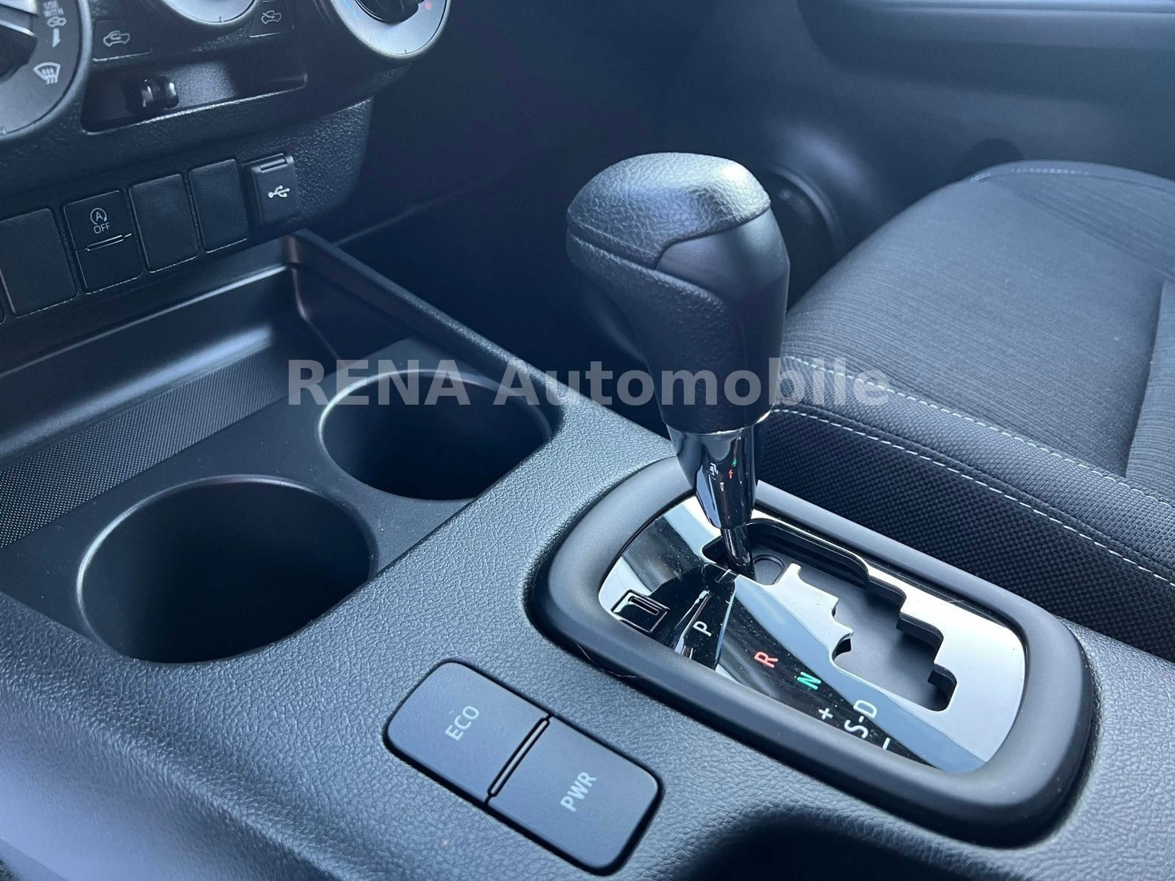 Toyota Hilux 2.4 Double Cab 4x4*Klima*APP*Hardtop*AHK* — photo 24