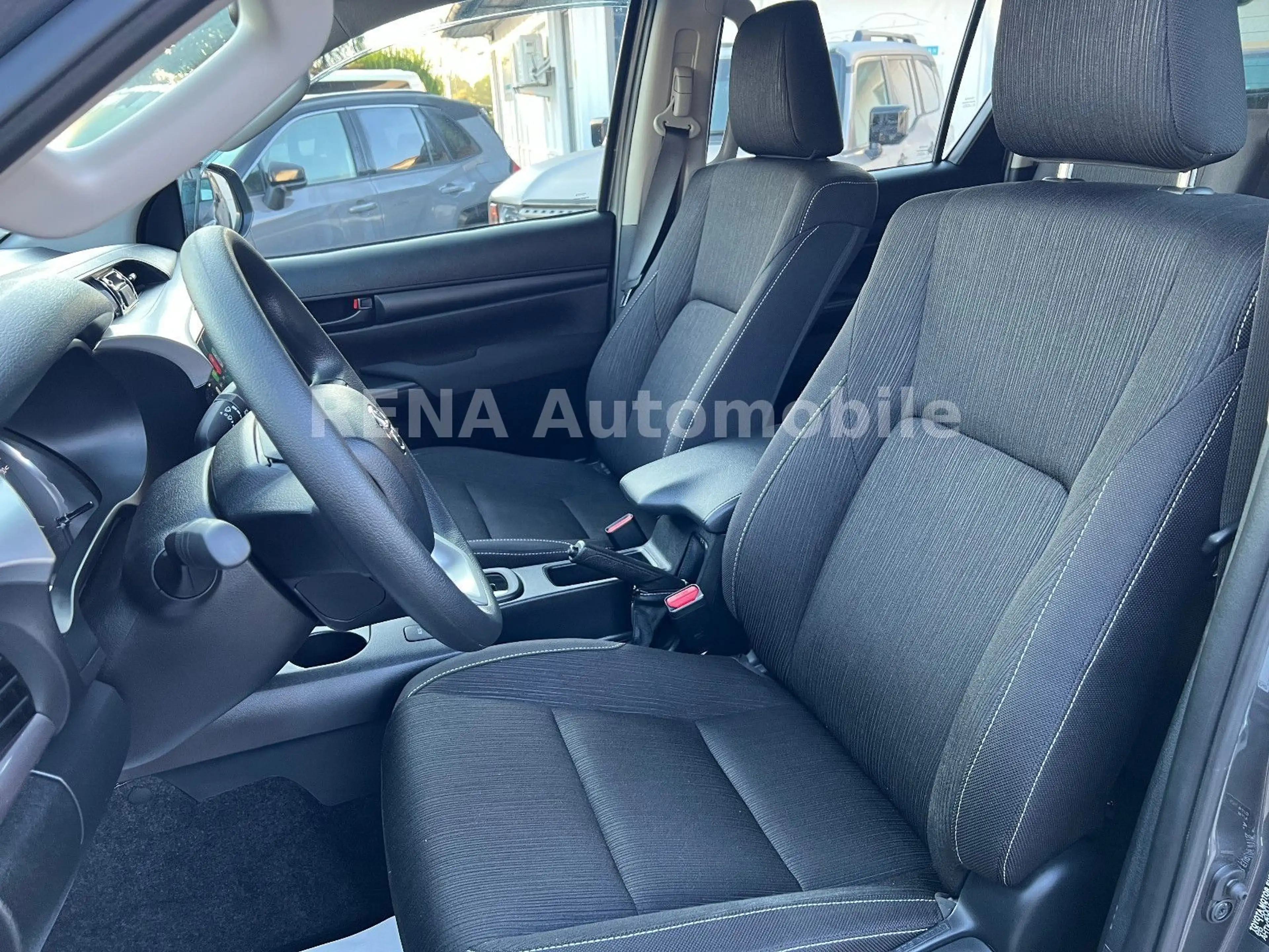 Toyota Hilux 2.4 Double Cab 4x4*Klima*APP*Hardtop*AHK* — photo 13
