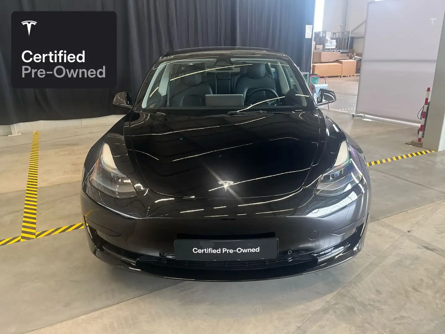 Tesla Model 3 Rear-Wheel Drive “Certified Pre-Owned” Zwart - 2