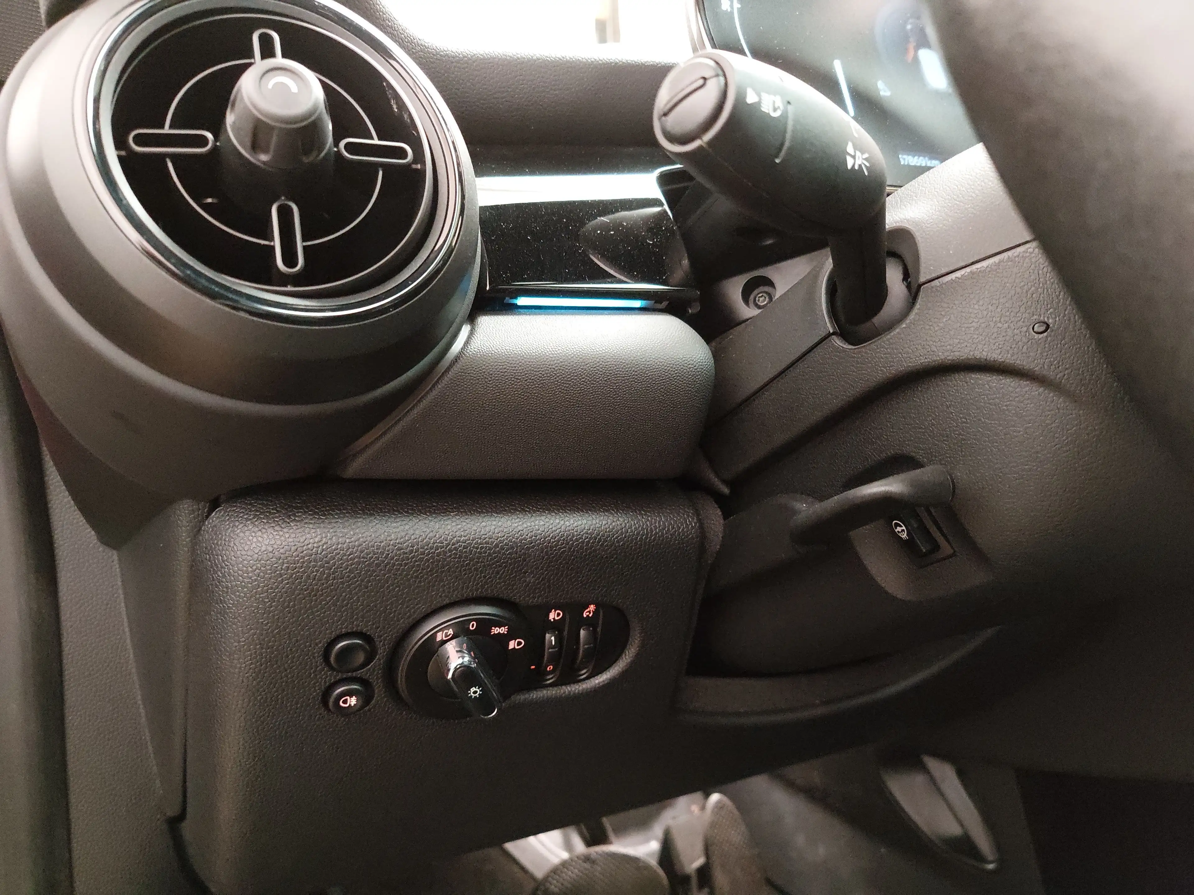 MINI Cooper SE Cooper SE Leder Navi LED Pano RFK — photo 7